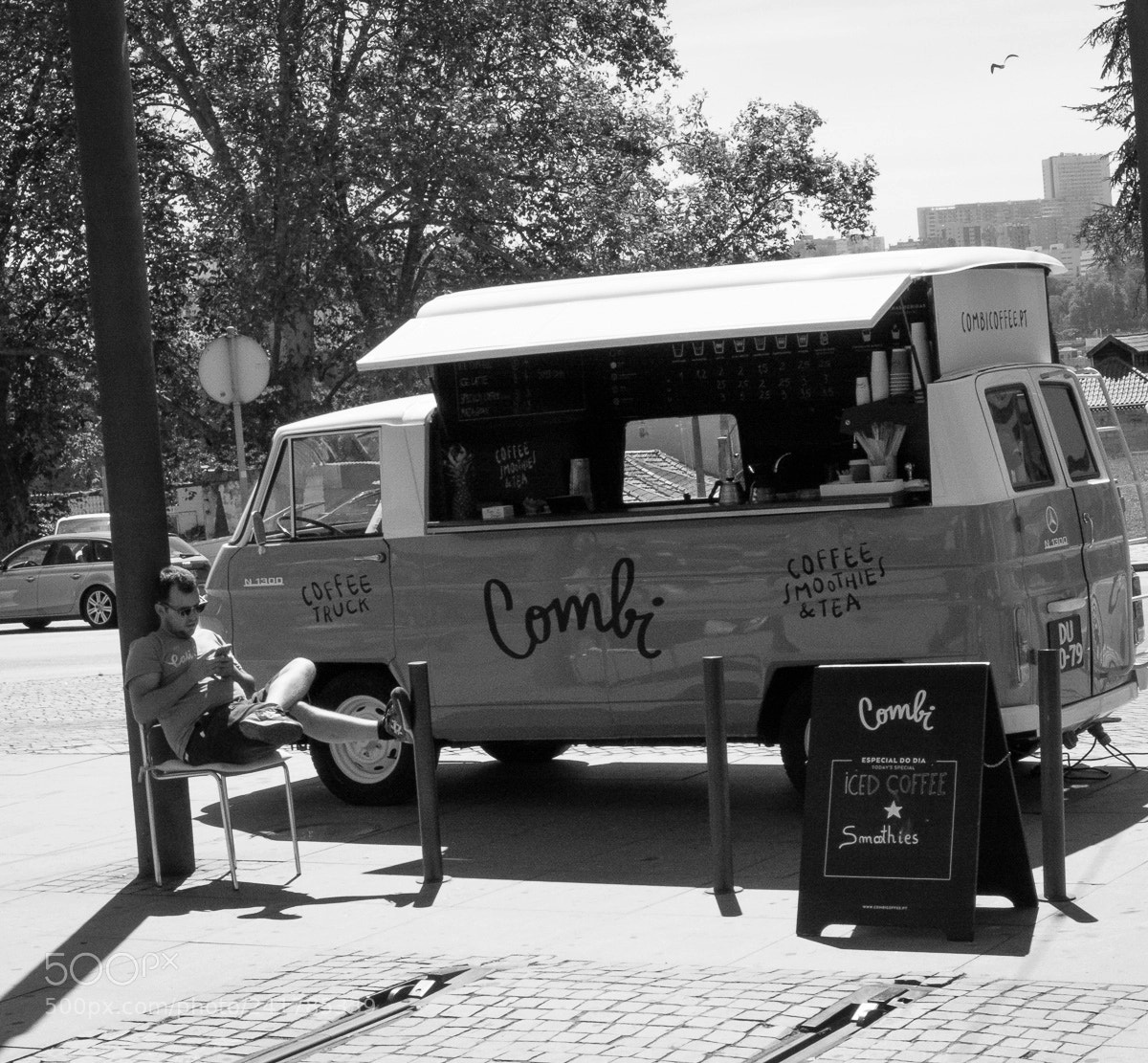 Fujifilm X30 sample photo. Coffee van in porto photography
