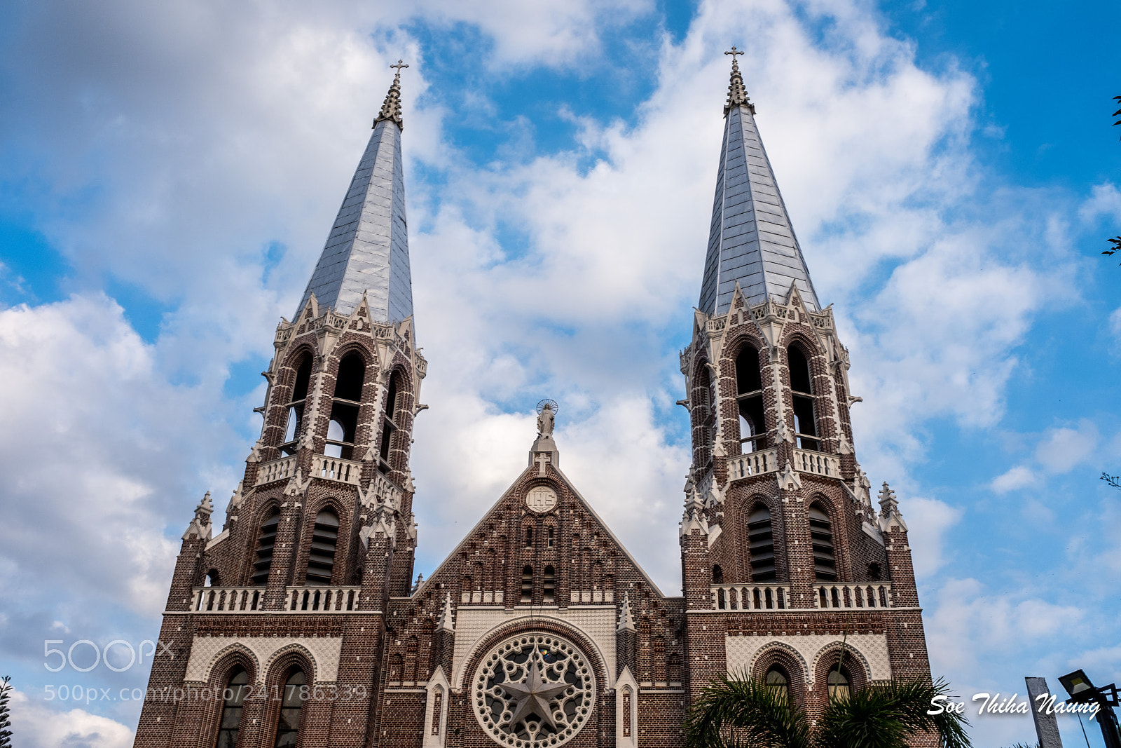 Fujifilm X100F sample photo. Saint mary's cathedral photography