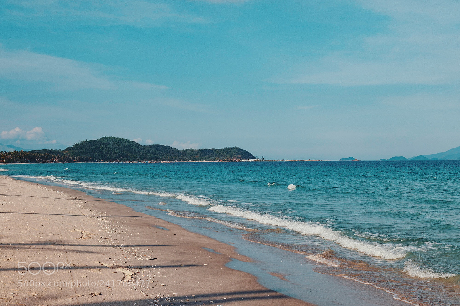 Canon EOS 200D (EOS Rebel SL2 / EOS Kiss X9) sample photo. Doc let beach, vietnam. photography
