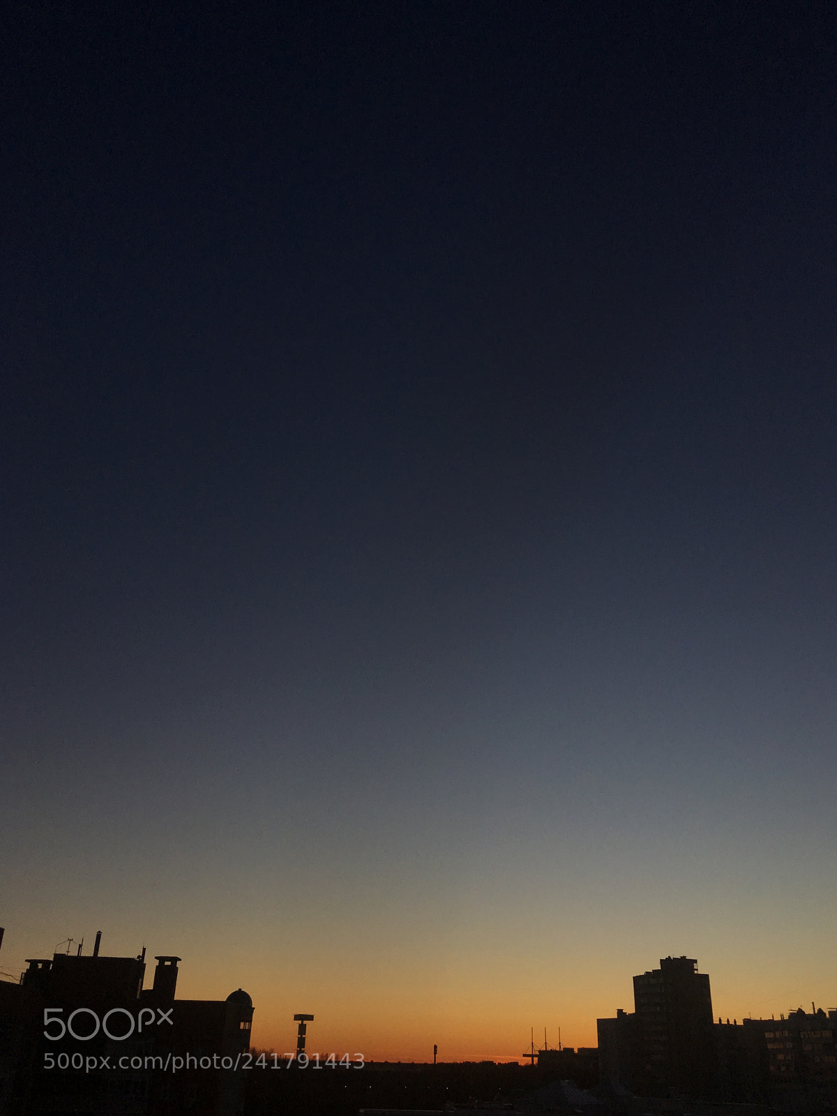 Apple iPhone SE sample photo. Clear sky photography
