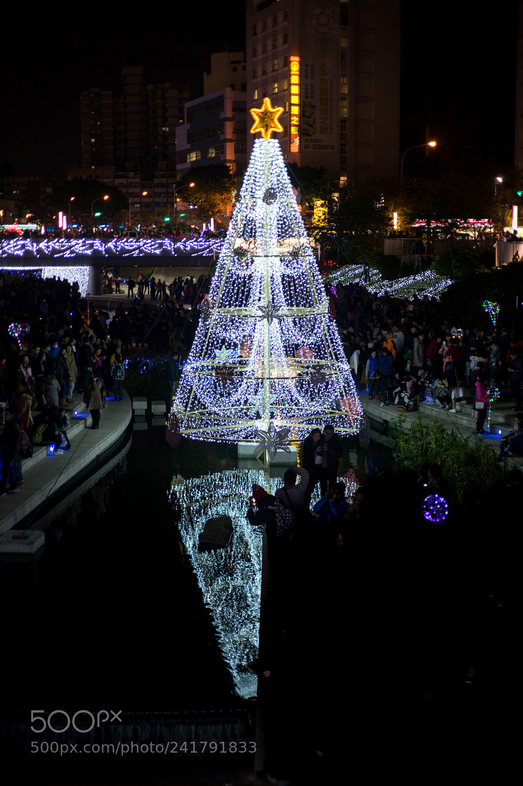 Sony a7 II sample photo. Christmas photography