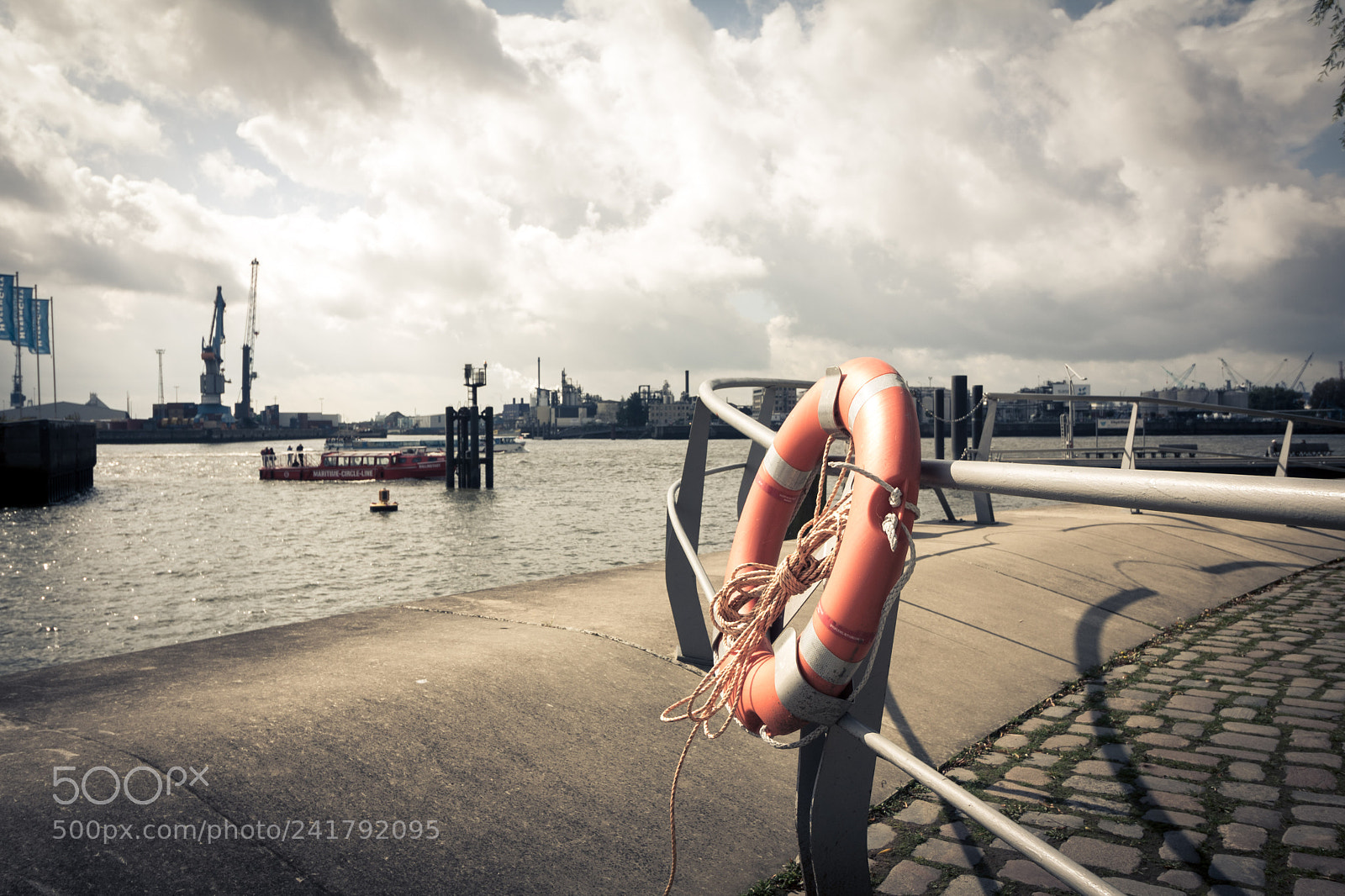 Canon EOS 760D (EOS Rebel T6s / EOS 8000D) sample photo. Hamburg harbour photography