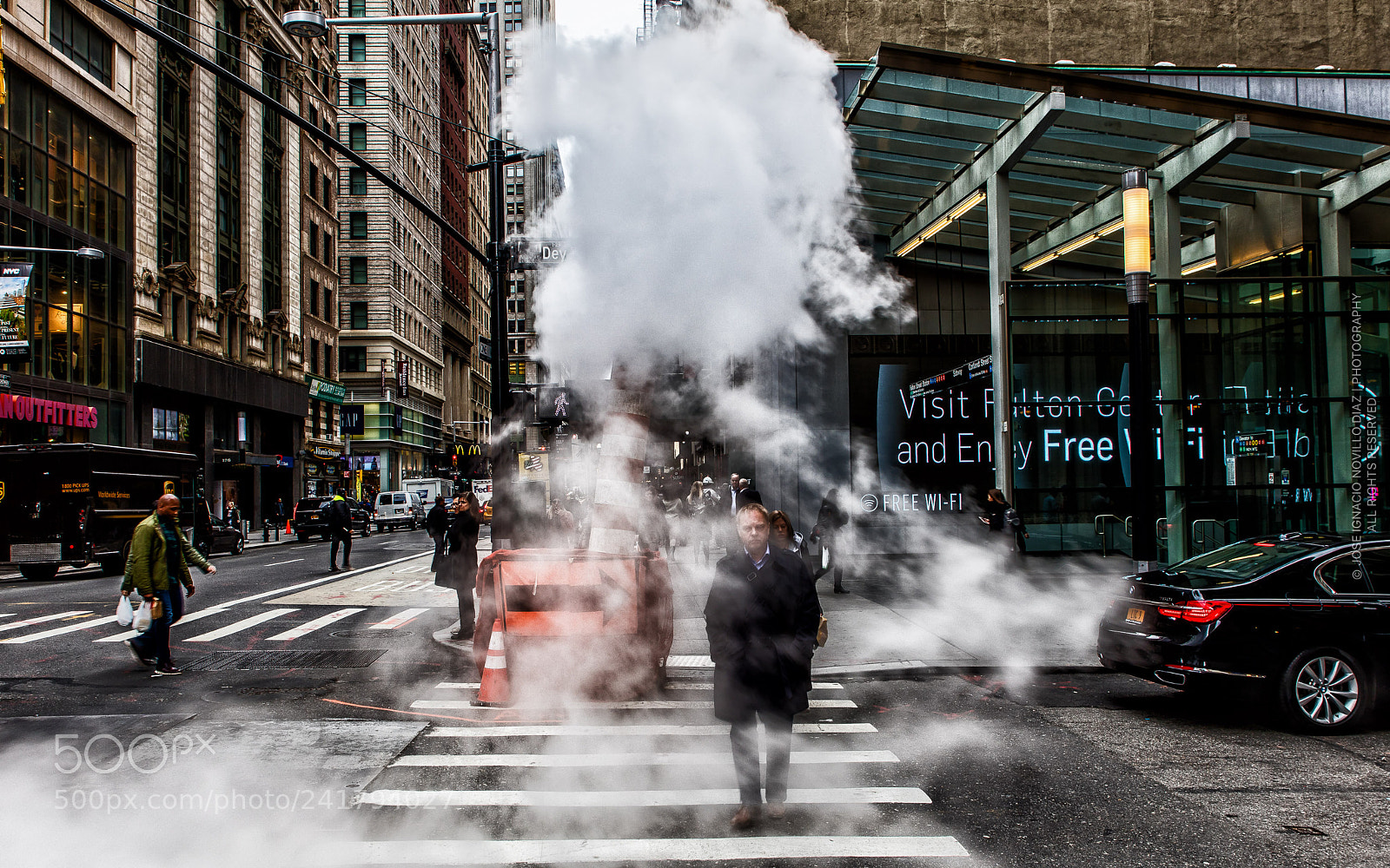 Canon EOS 5DS sample photo. Walking live photography