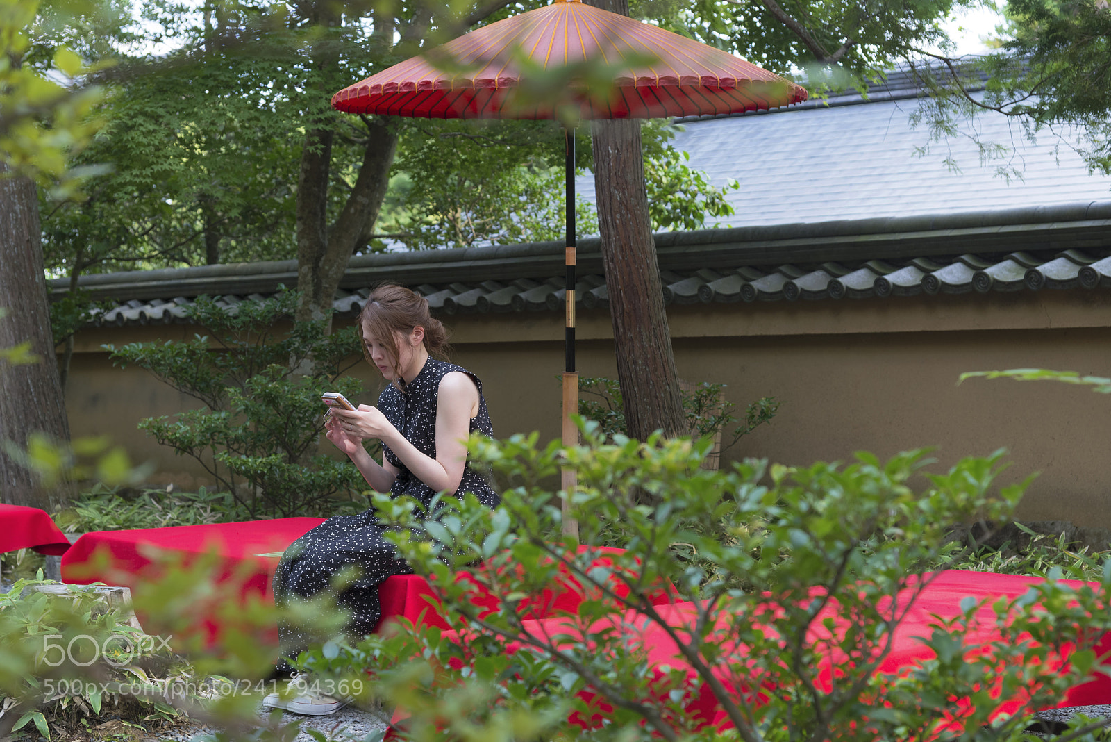 Nikon D600 sample photo. Under the umbrella photography