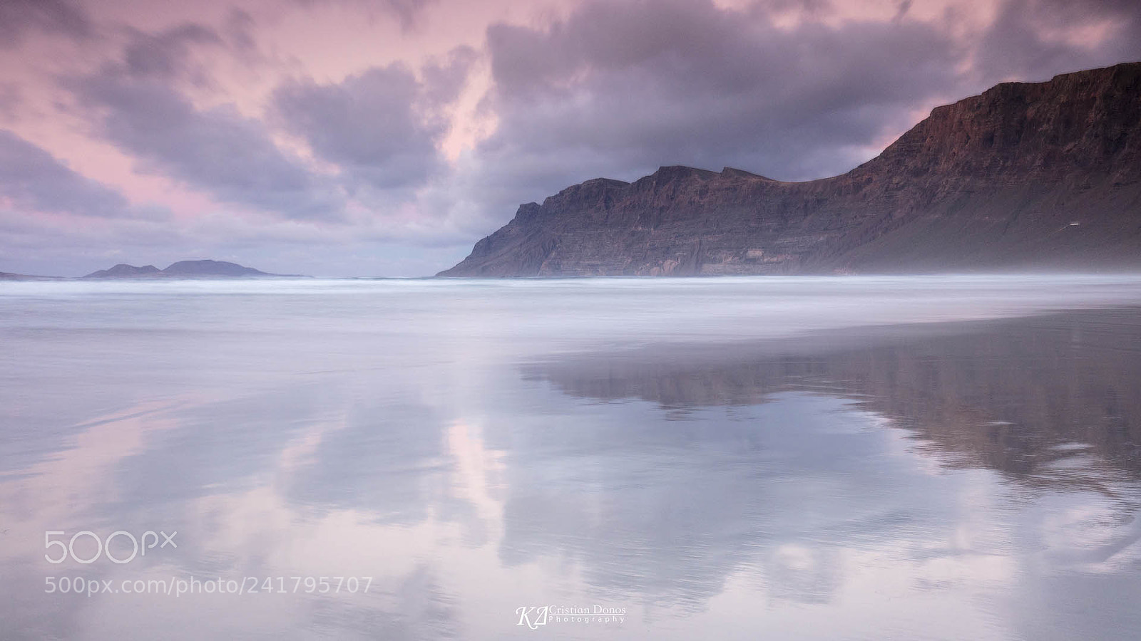 Canon EOS 5DS R sample photo. Famara beach photography