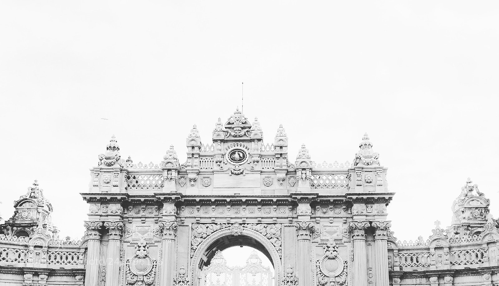 Apple iPhone 6 sample photo. DolmabahÇe palace photography