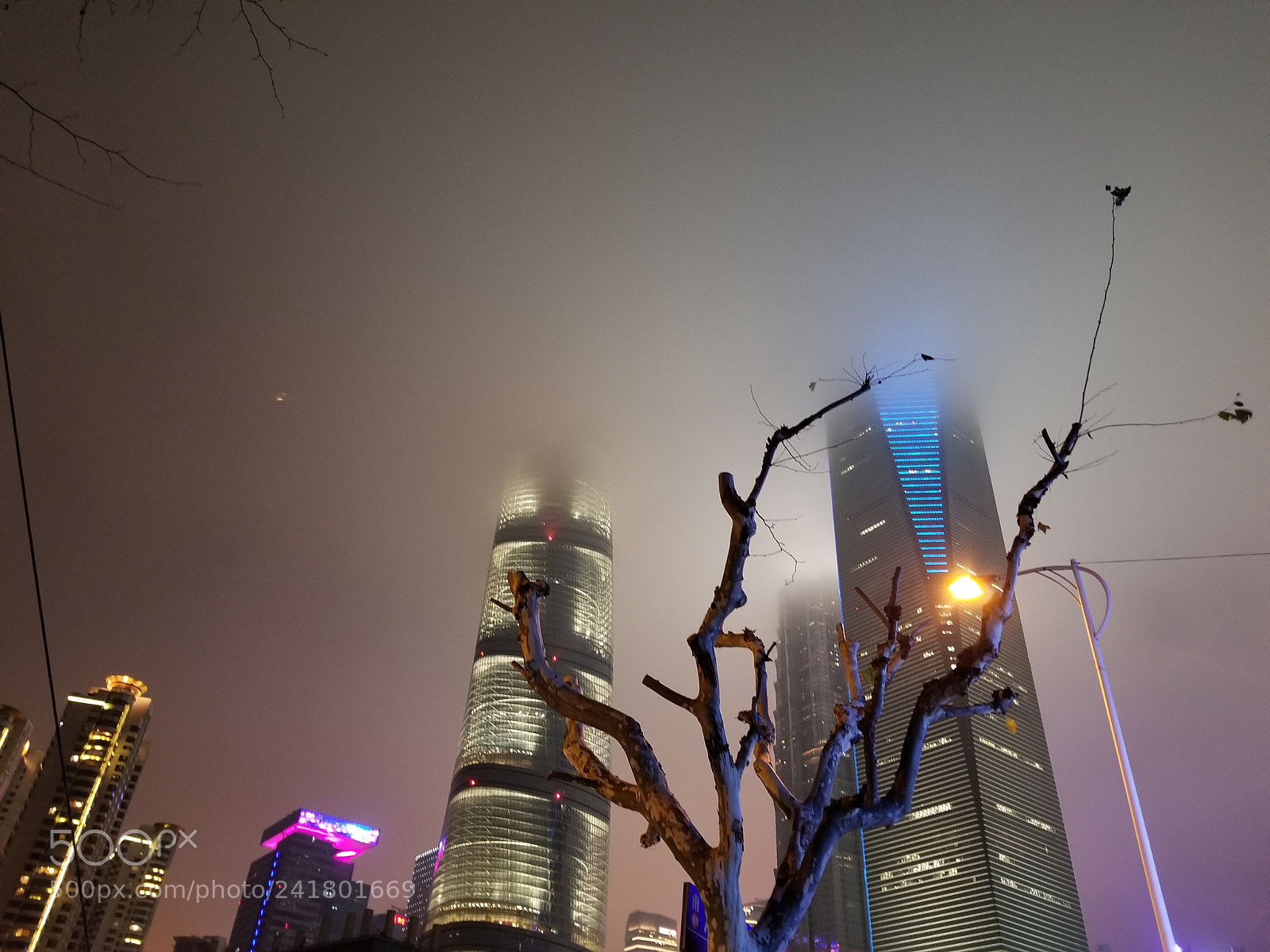 Samsung Galaxy S8+ sample photo. Foggy night in shanghai photography