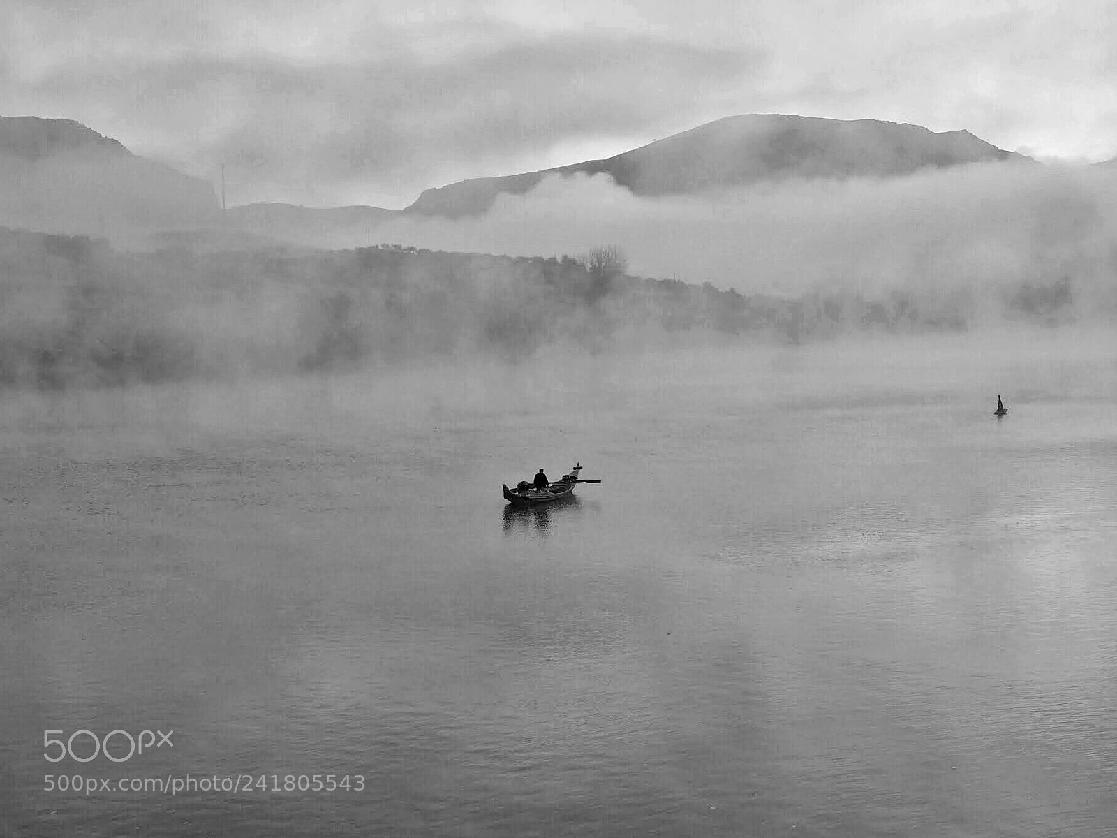 Olympus OM-D E-M1 sample photo. Fishing in the fog photography