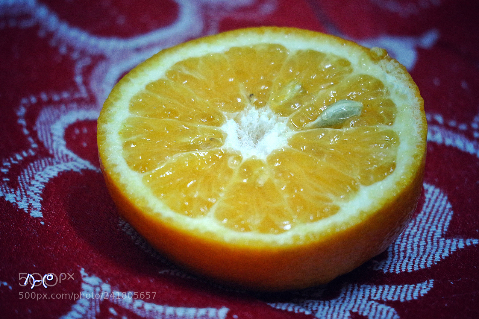 Canon EOS M10 sample photo. Juicy cut photography