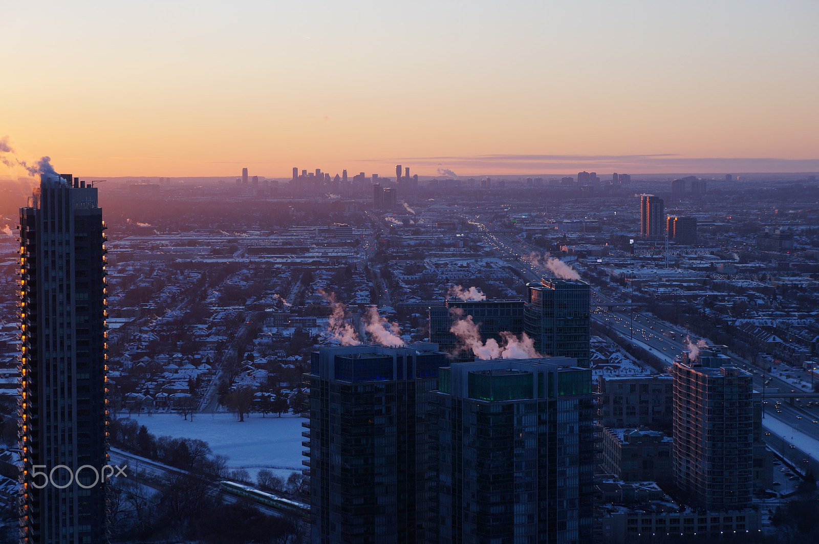 Sony E 18-55mm F3.5-5.6 OSS sample photo. Dusk mississauga photography