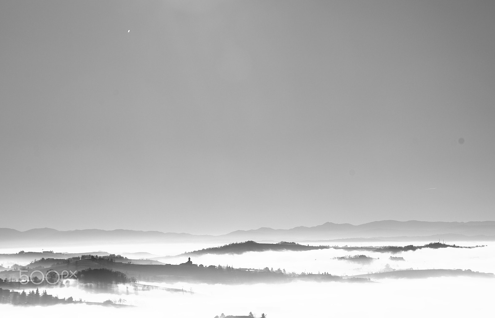Nikon D600 sample photo. Moncalvo in the fog photography