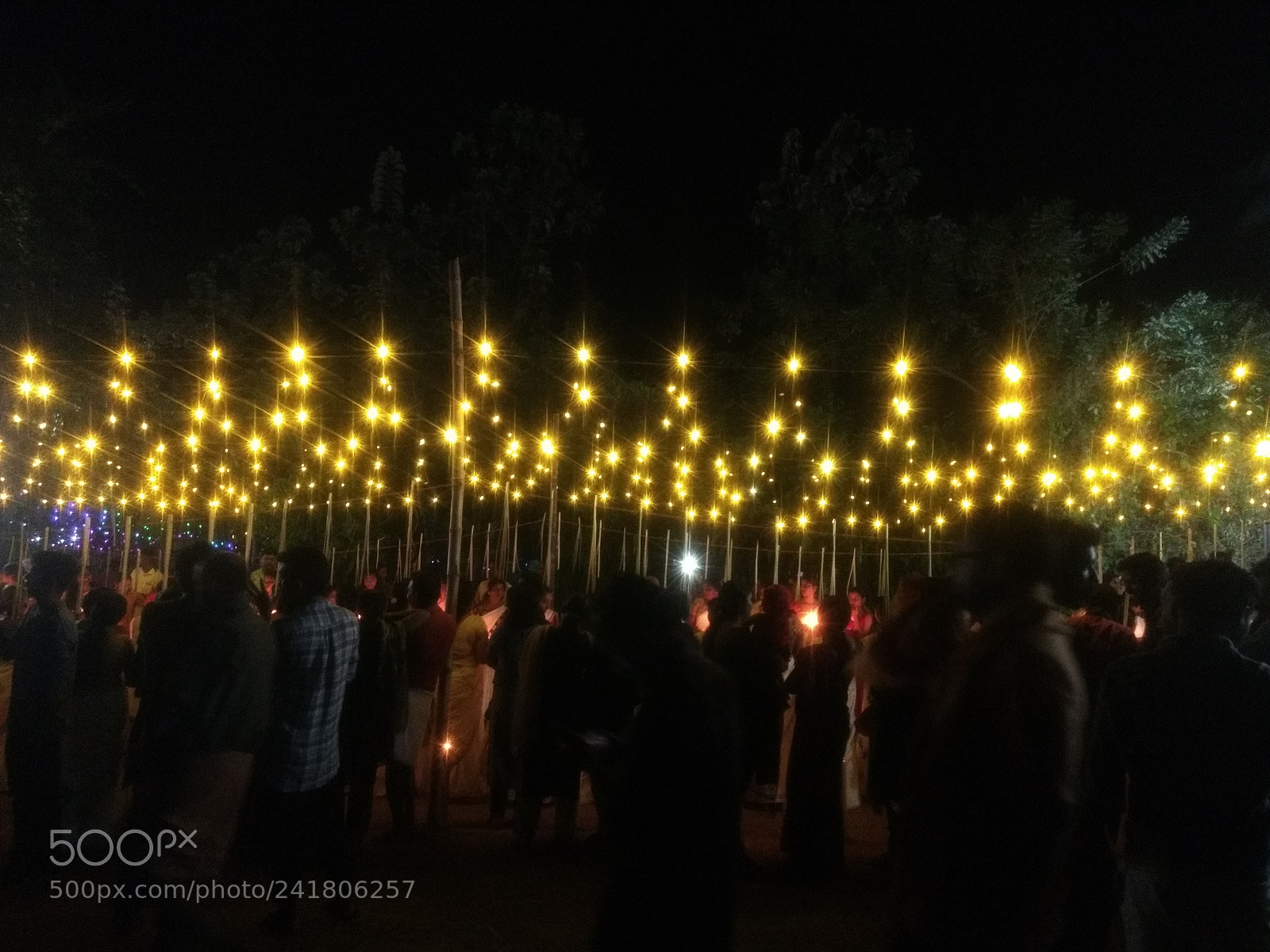 Motorola Moto G (4) sample photo. Yellow lights photography