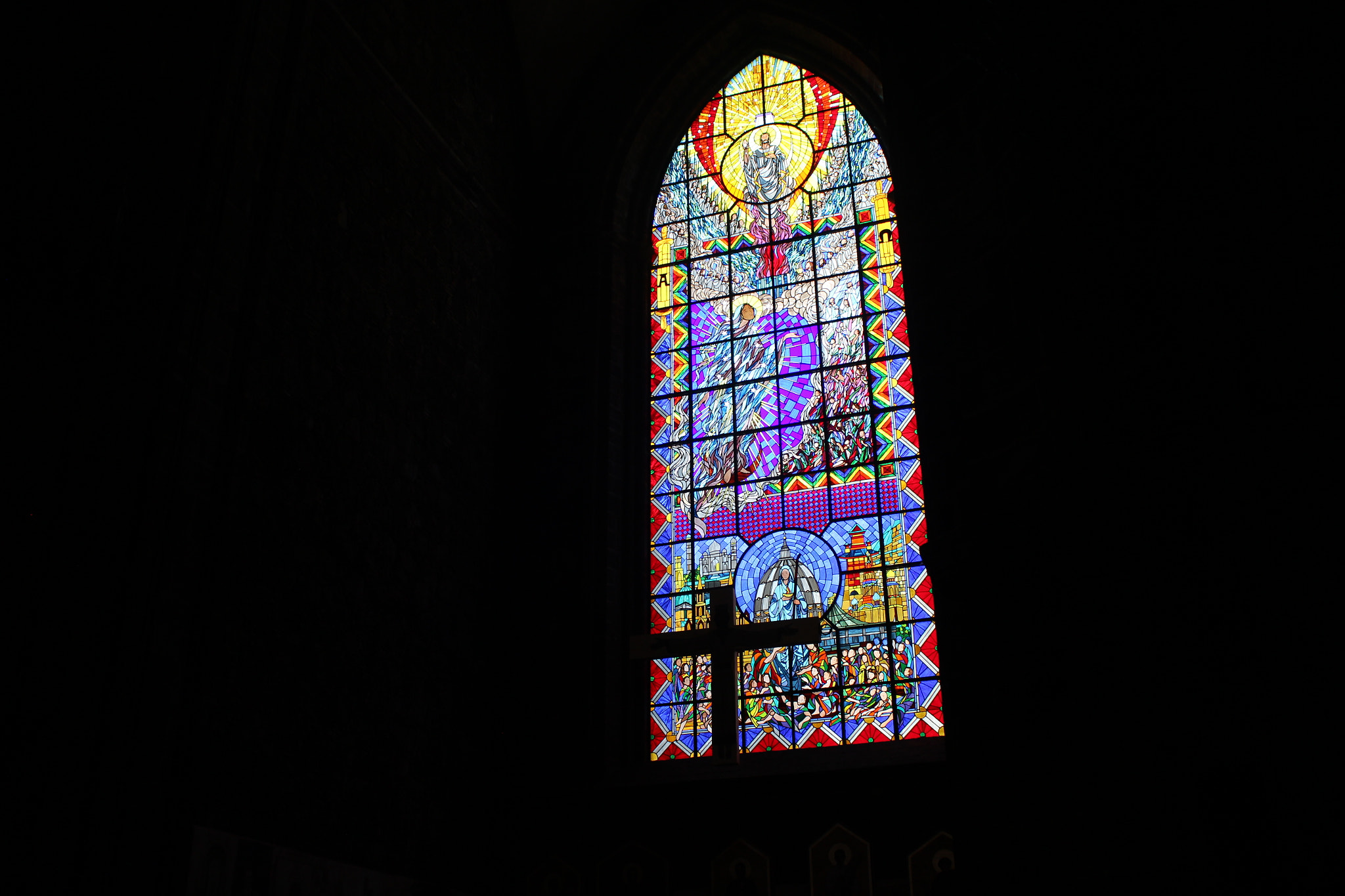 Canon EOS M + Canon EF-S 18-55mm F3.5-5.6 IS II sample photo. Big stained glass photography