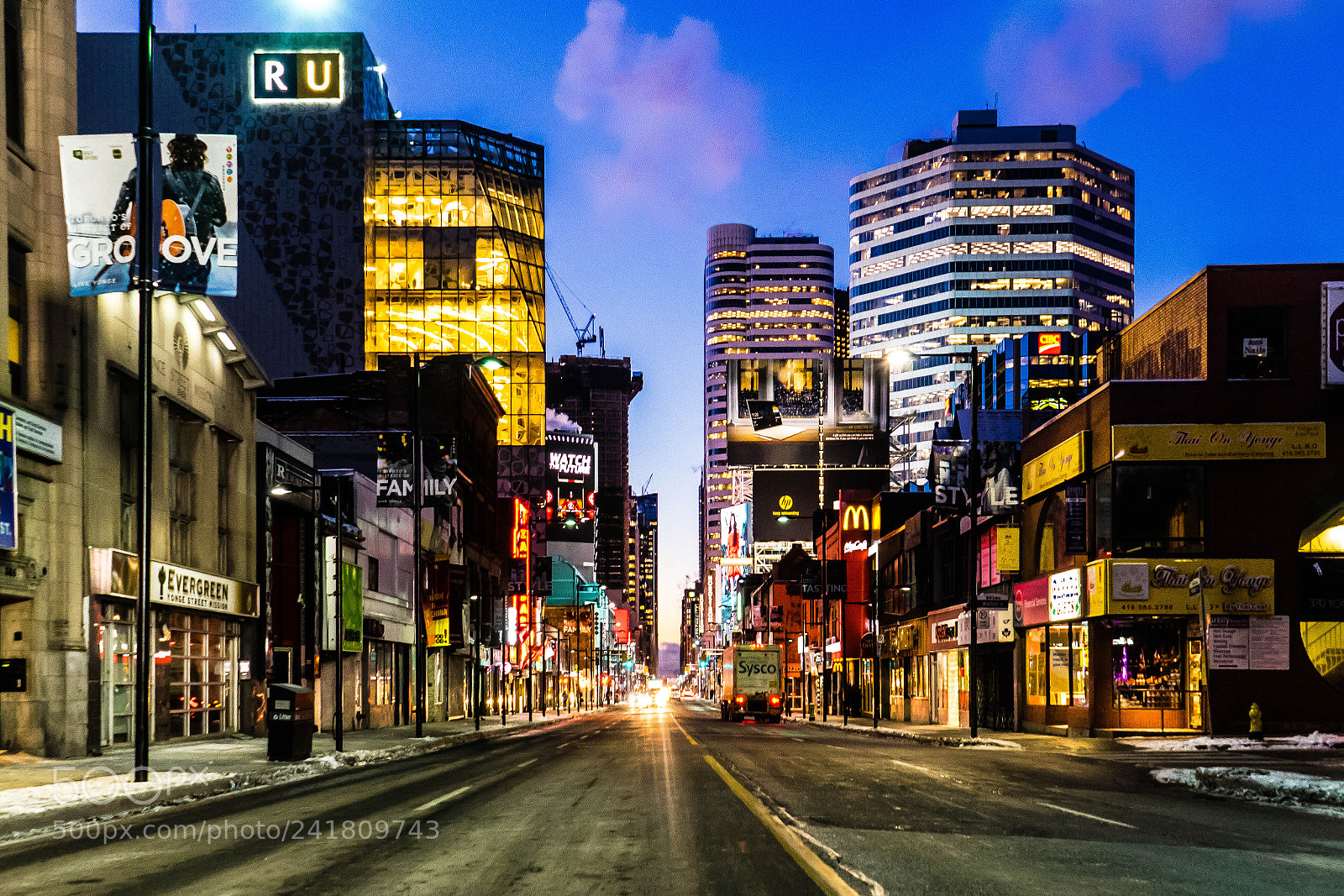 Sony a7 sample photo. Ryerson university yonge street photography