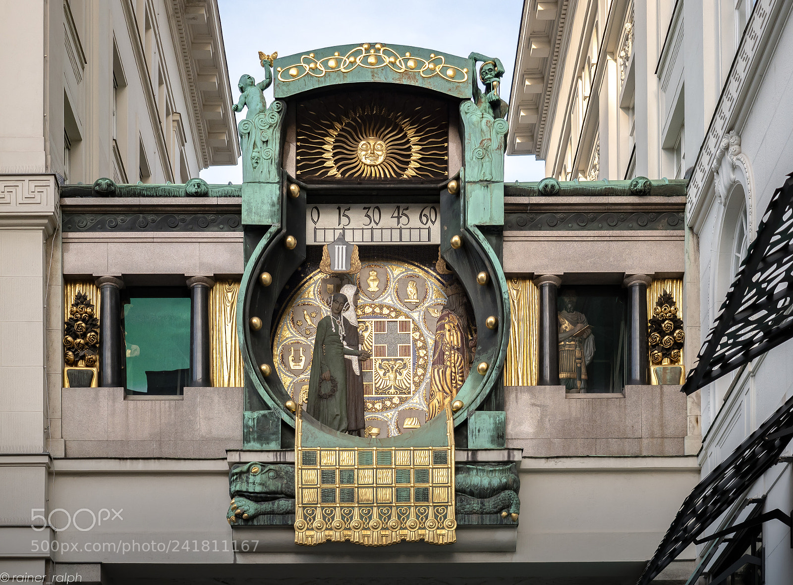 Olympus OM-D E-M1 Mark II sample photo. Viennese anchor clock photography