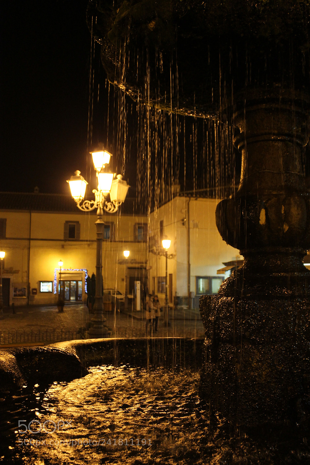 Canon EOS 1100D (EOS Rebel T3 / EOS Kiss X50) sample photo. Dark fountain photography