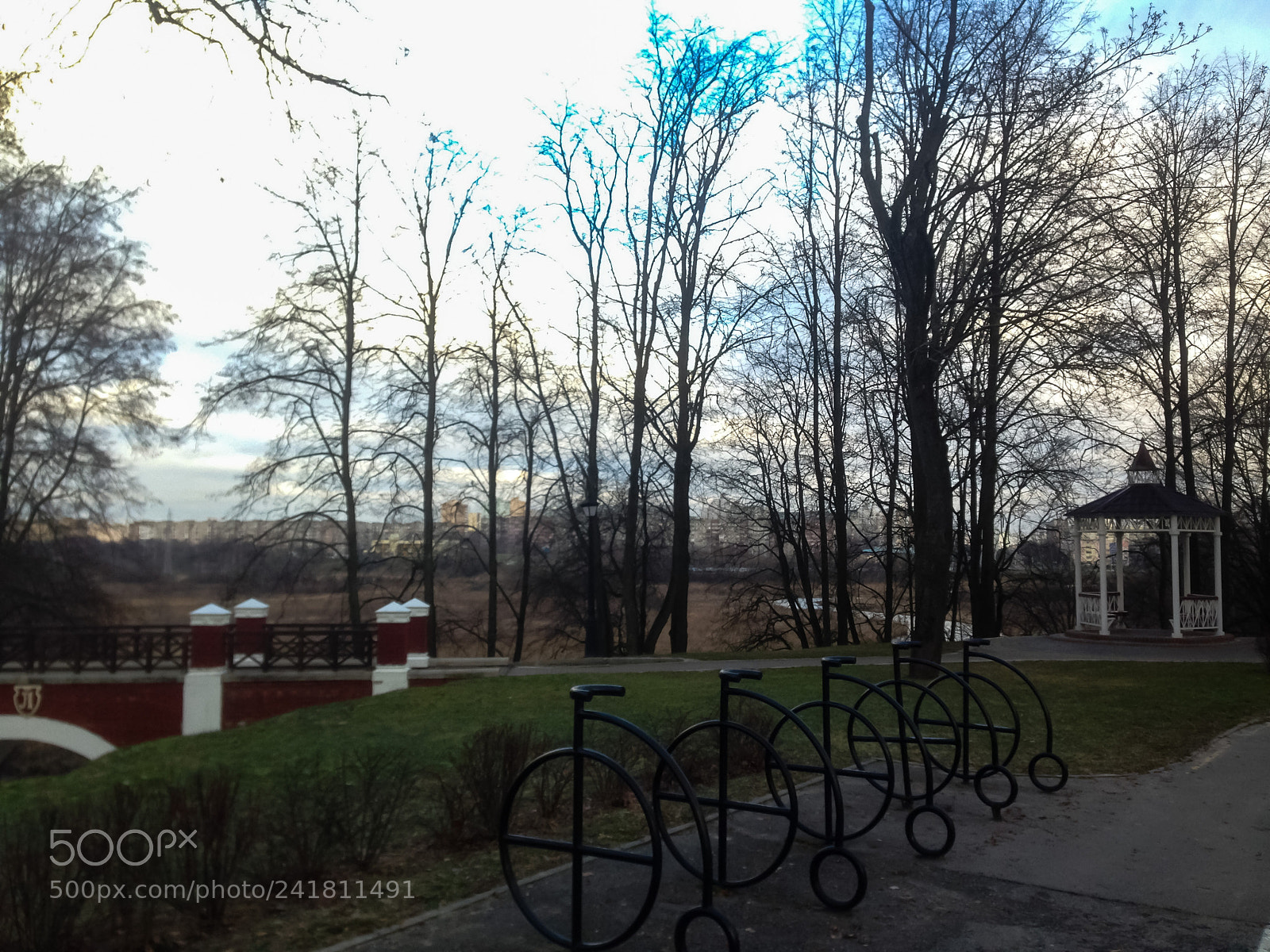 Apple iPhone 5 sample photo. Loshitskiy park photography