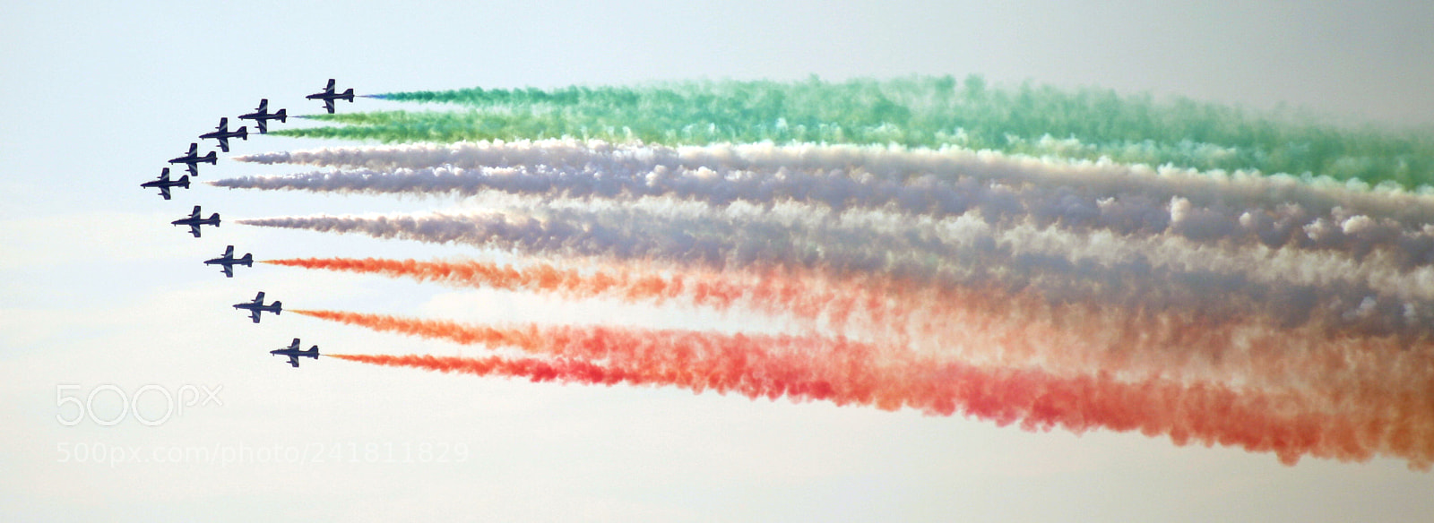 Canon EOS 400D (EOS Digital Rebel XTi / EOS Kiss Digital X) sample photo. Italian acrobatic team photography