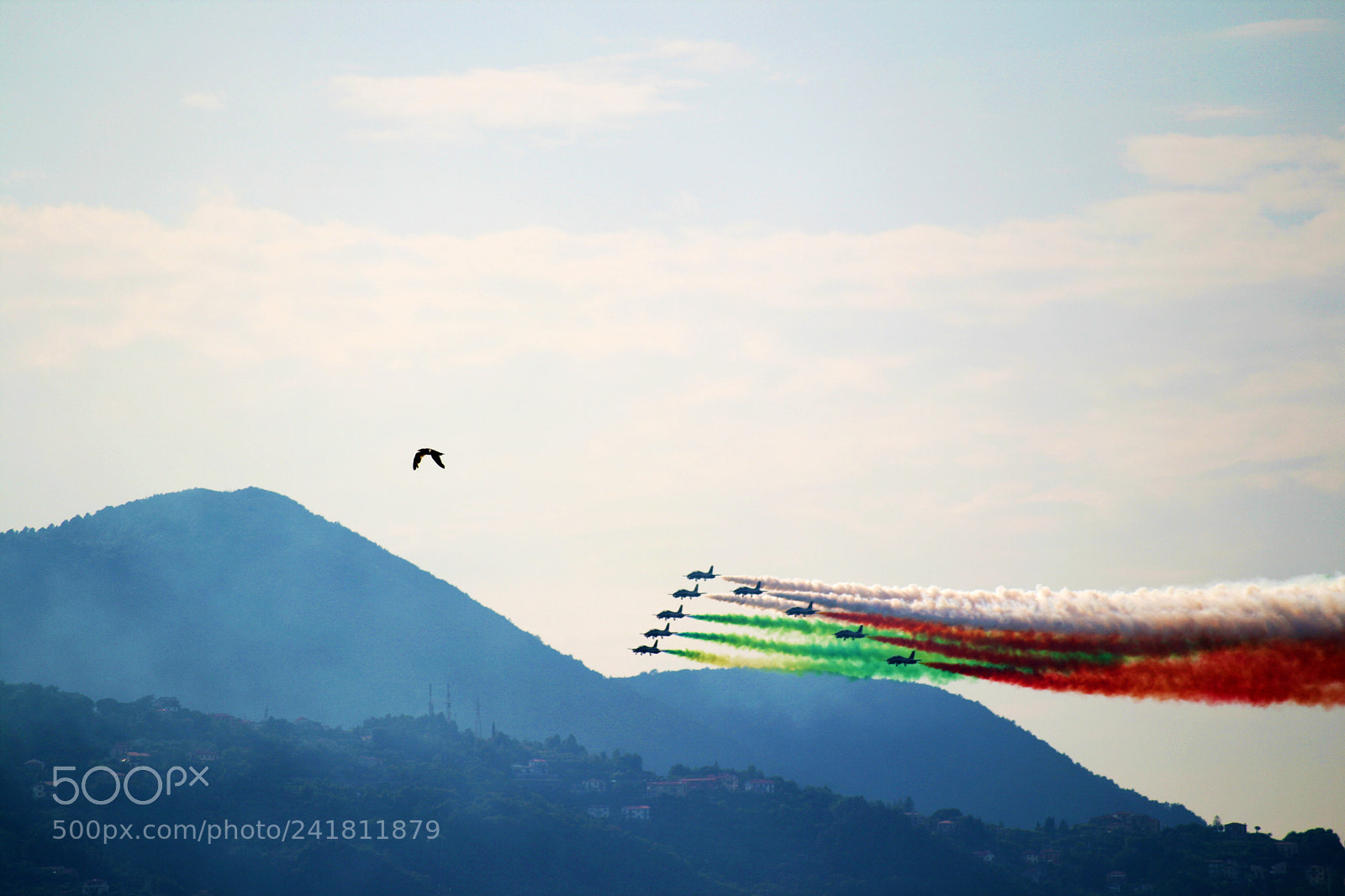Canon EOS 400D (EOS Digital Rebel XTi / EOS Kiss Digital X) sample photo. Italian acrobatic team photography