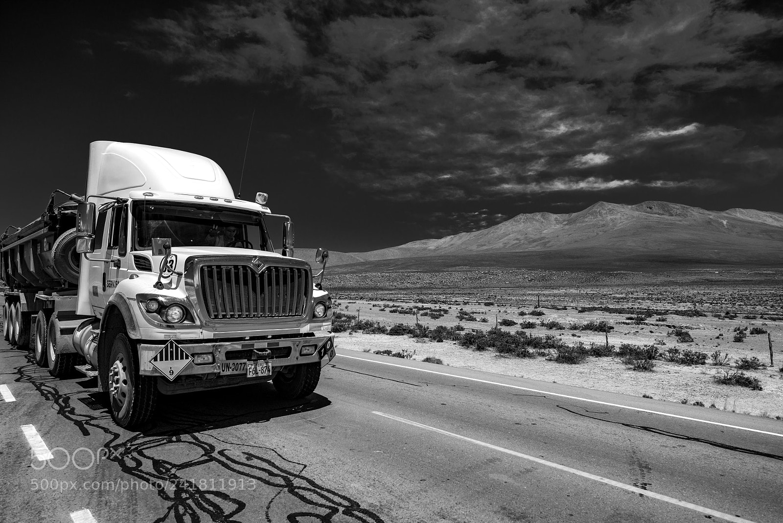 Nikon D800 sample photo. Truck on peruvian altiplano photography