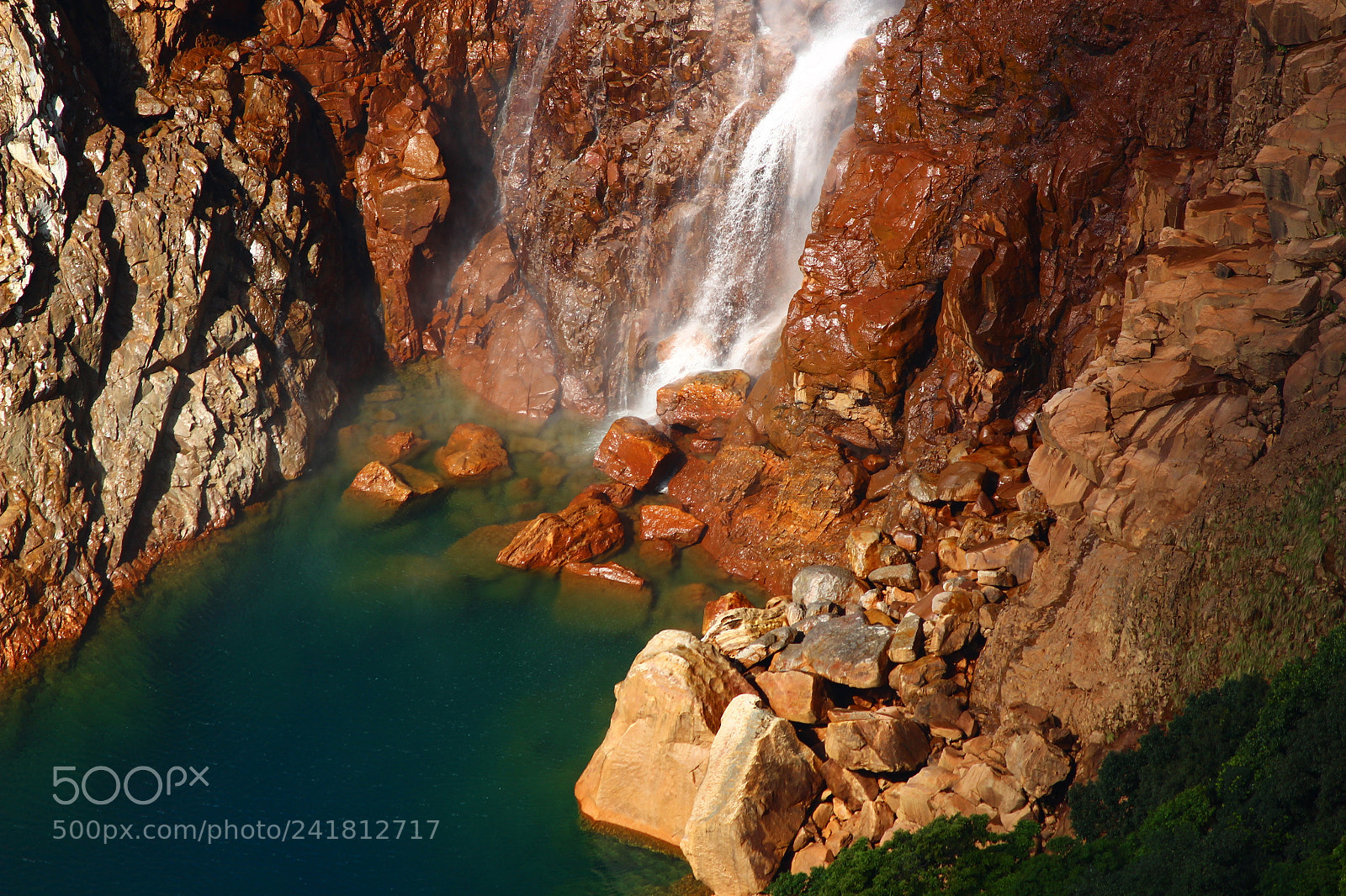 Canon EF-S 55-250mm F4-5.6 IS II sample photo. Nohkalikai waterfall photography