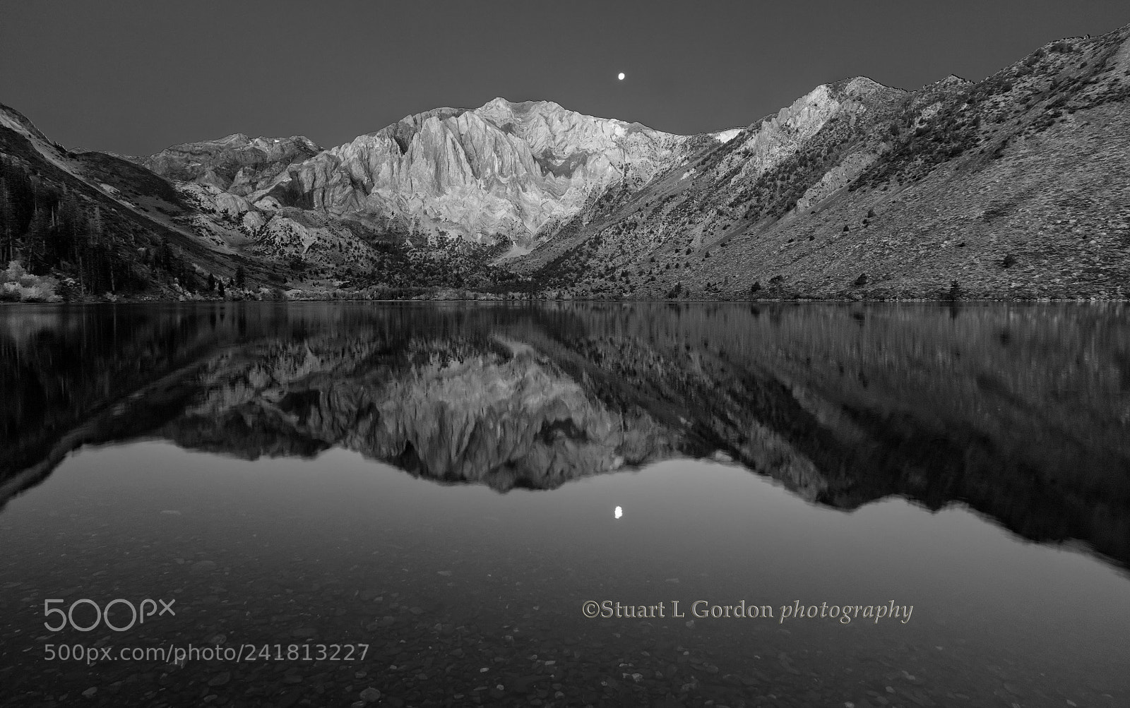 Canon EOS 5DS R sample photo. Convict lake monochrome photography