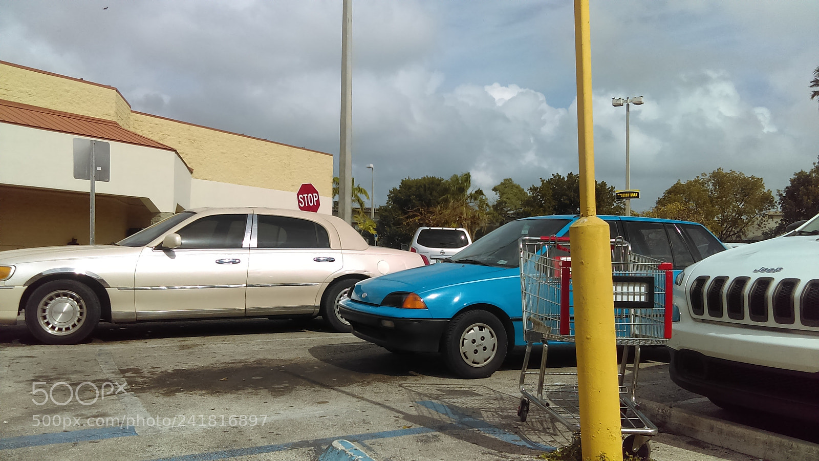 HTC DESRIE D530 sample photo. Small sky motor (car) photography