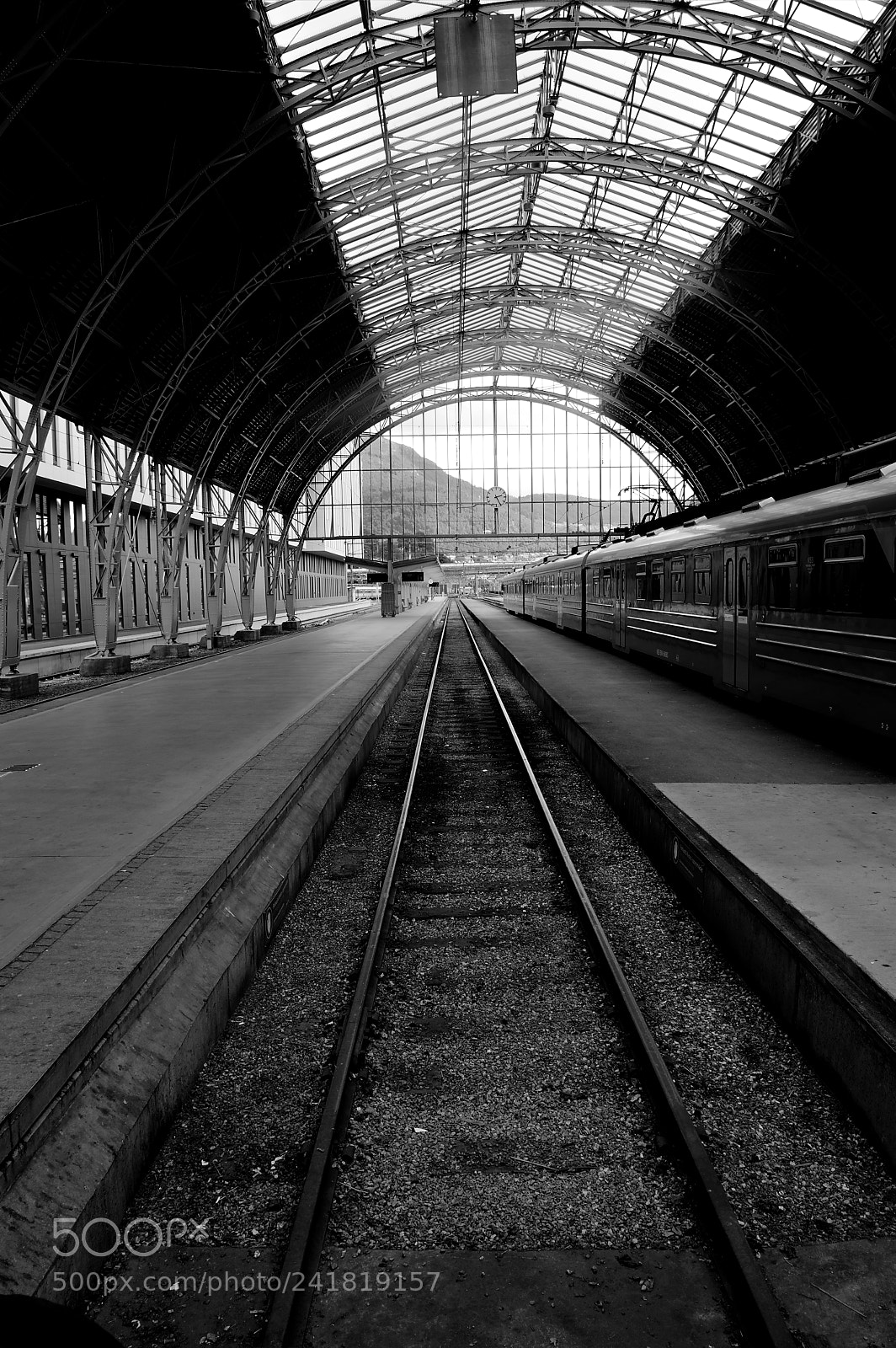 Nikon D700 sample photo. Leading lines. photography