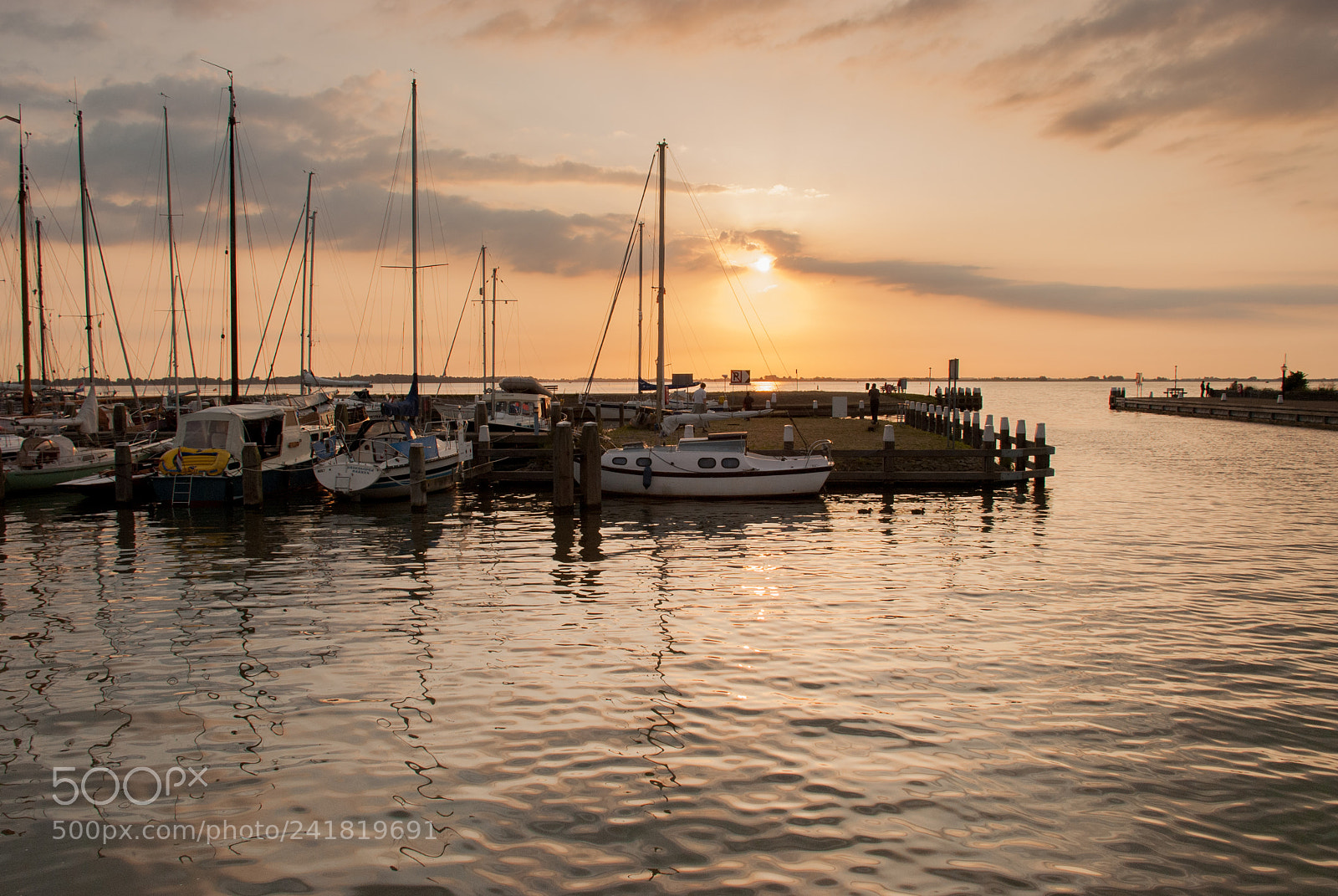 Nikon D80 sample photo. Late sail photography