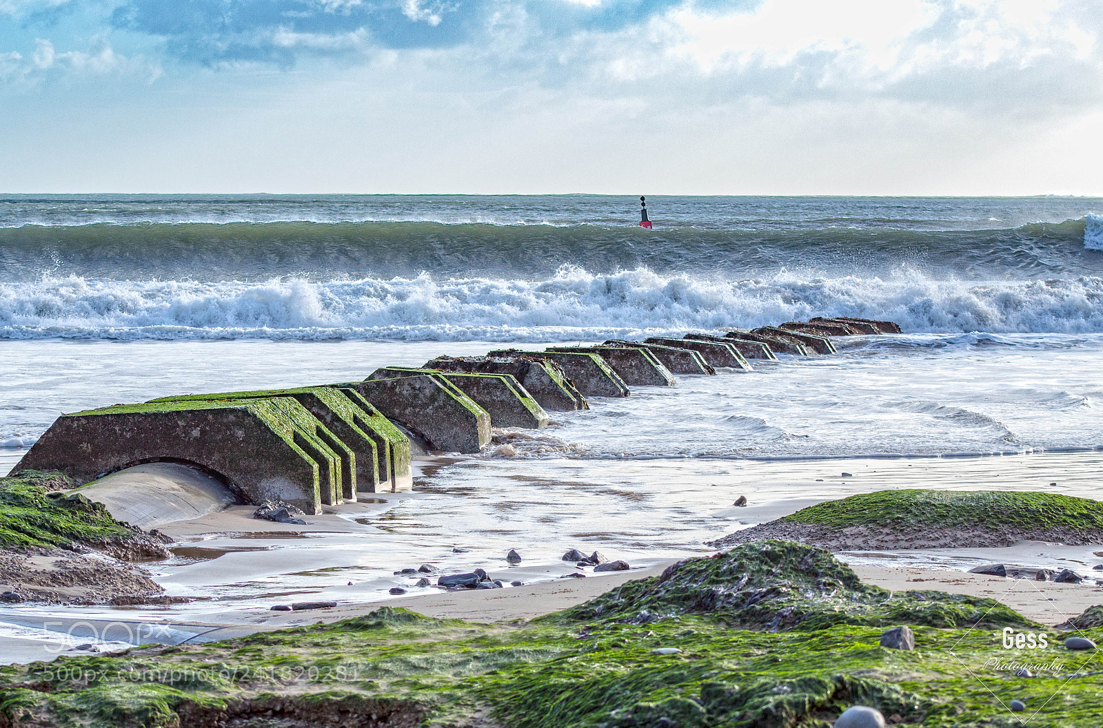 Canon EOS 1300D (EOS Rebel T6 / EOS Kiss X80) sample photo. A wall of waves photography