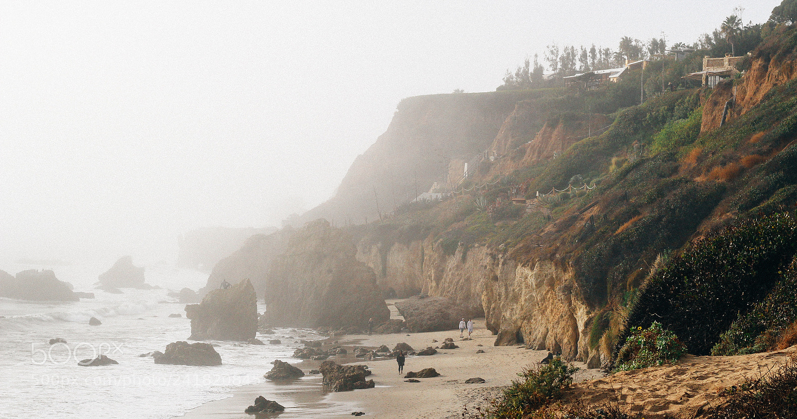 Canon EOS 100D (EOS Rebel SL1 / EOS Kiss X7) sample photo. Foggy socal beach photography