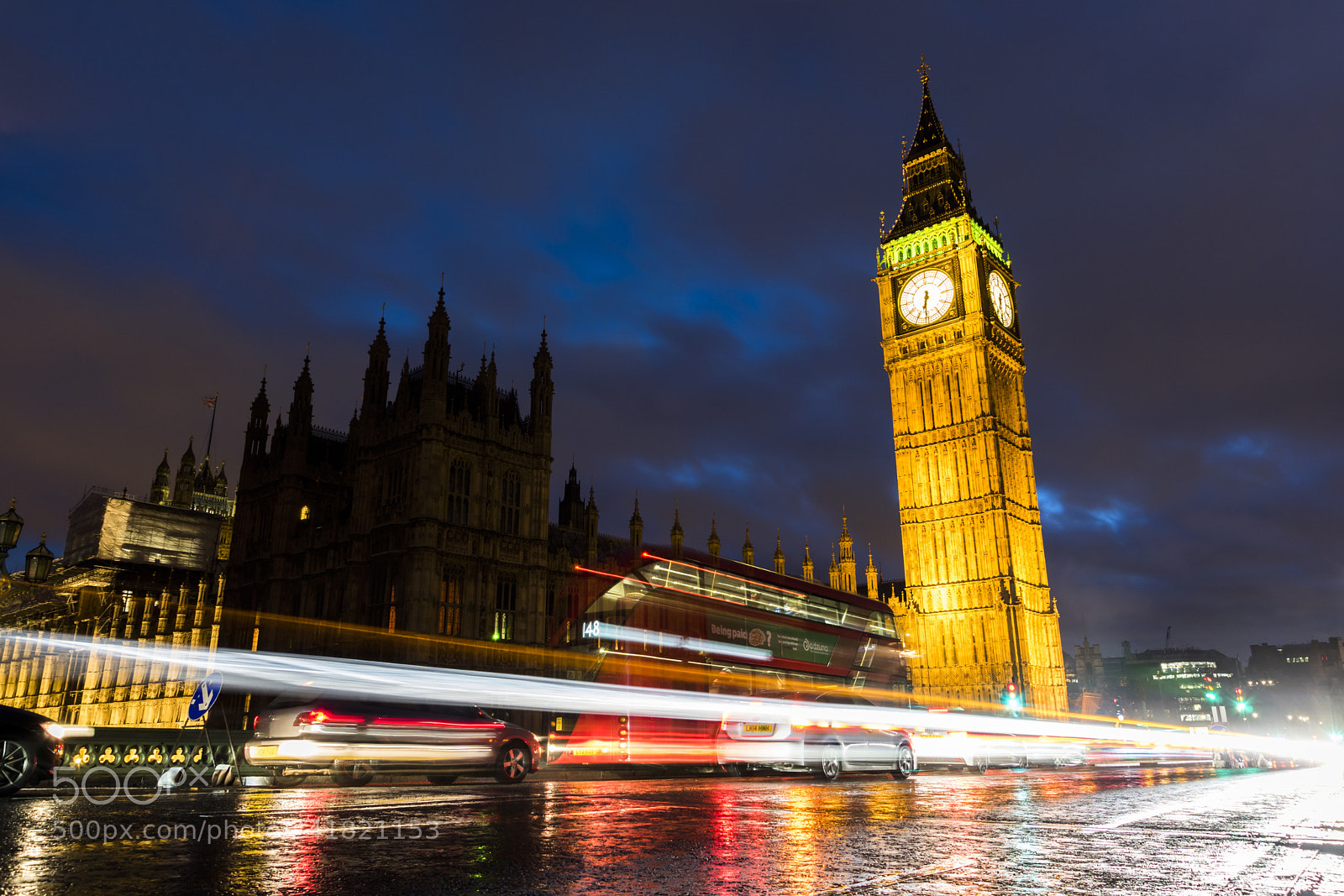 Sony ILCA-77M2 sample photo. Big ben and red photography