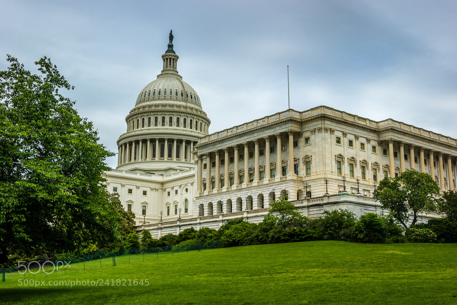 Canon EOS 550D (EOS Rebel T2i / EOS Kiss X4) sample photo. The capitol photography