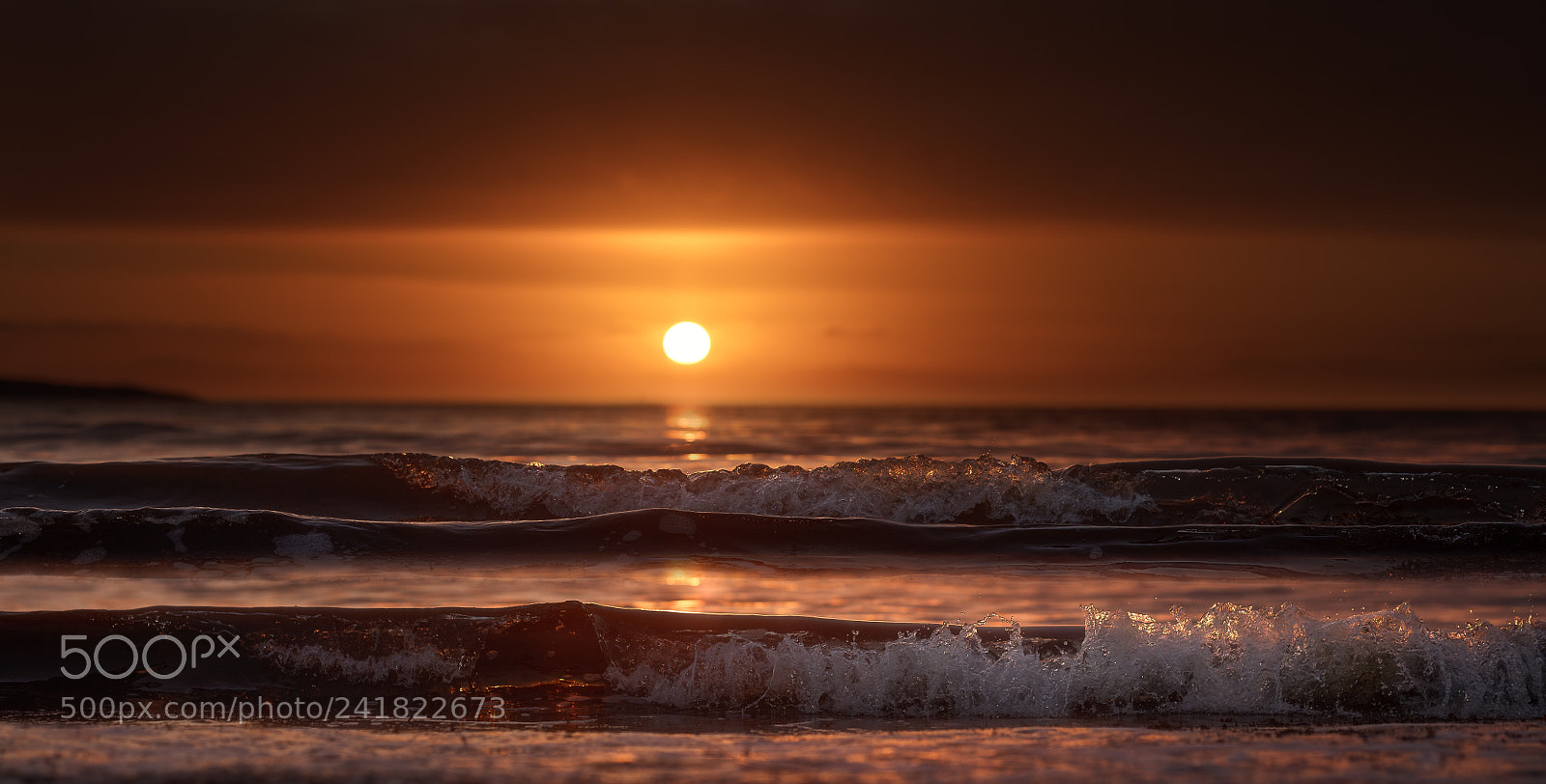 Canon EOS 5DS R sample photo. Sunset waves in light photography
