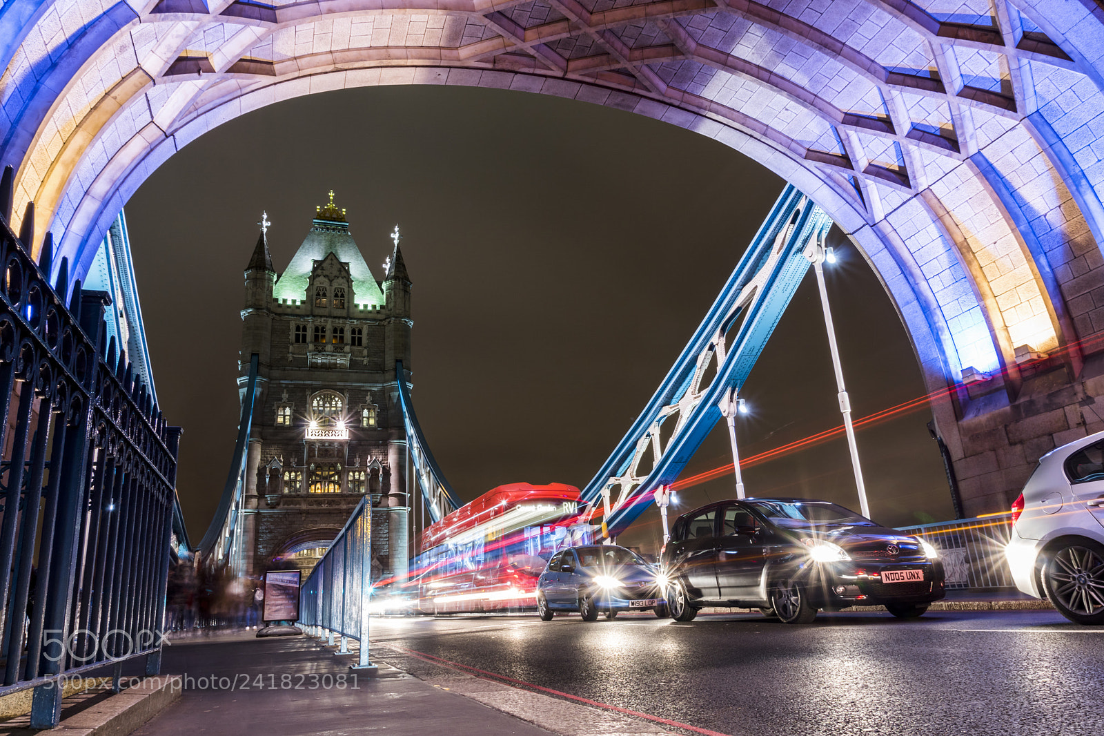 Sony ILCA-77M2 sample photo. Tower bridge traffic, london photography