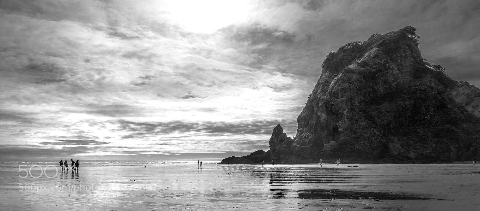 Sony a7 II sample photo. Piha beach photography