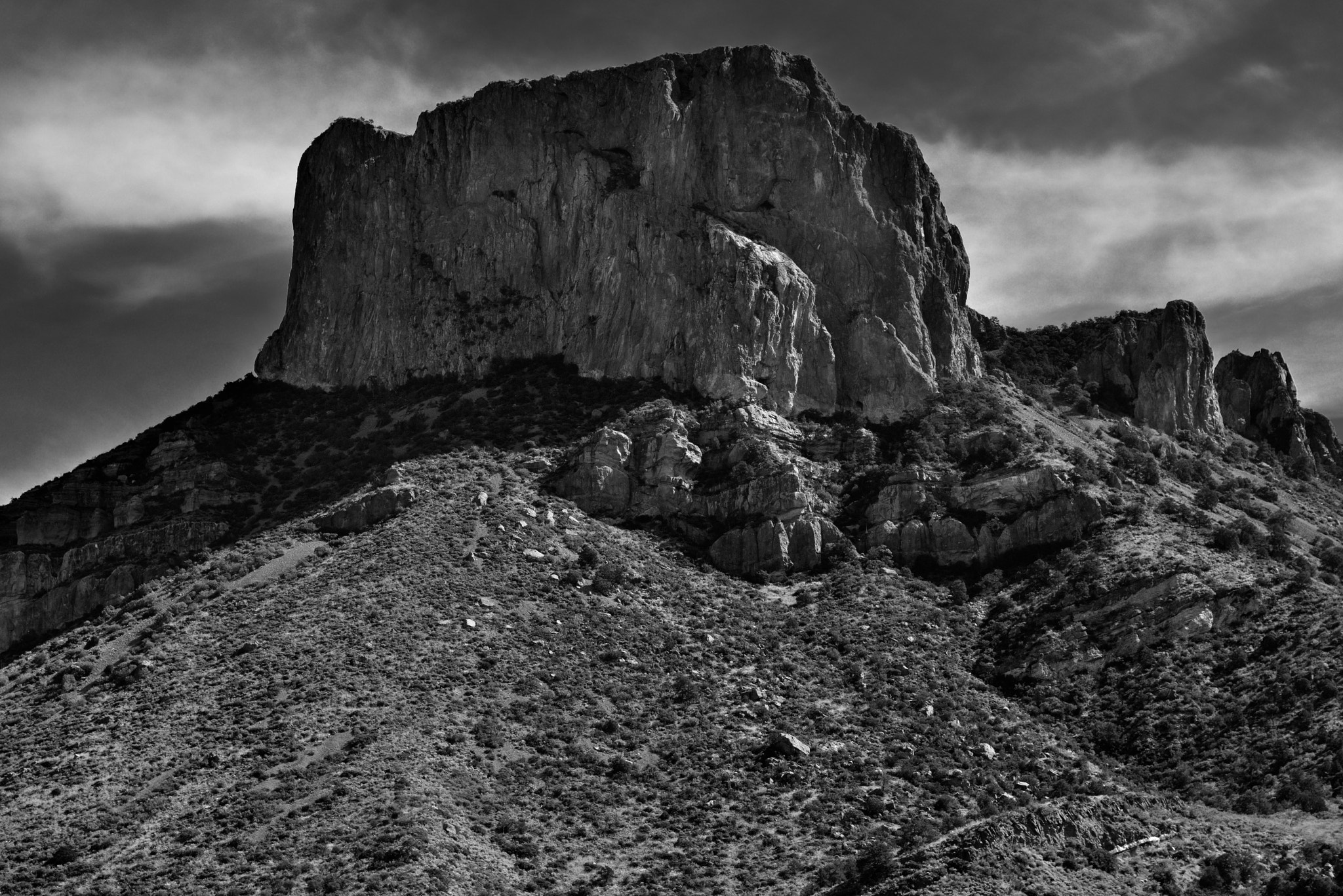 Nikon AF-S Nikkor 24-120mm F4G ED VR sample photo. Shadow cast across side of casa grande (black & white) photography