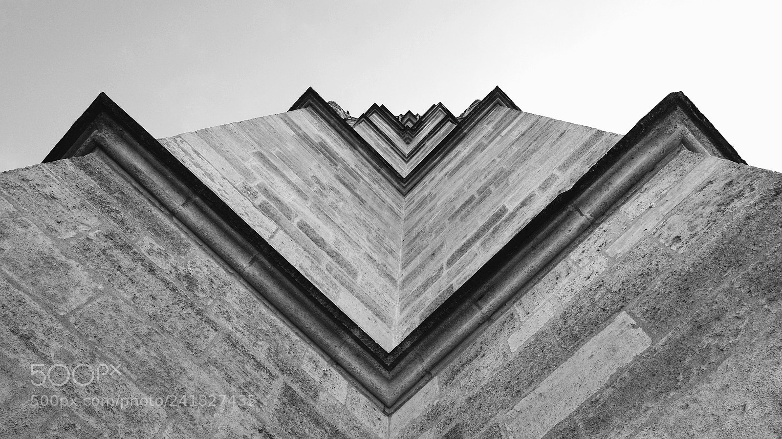 Fujifilm X-M1 sample photo. Tower or pyramid ? photography