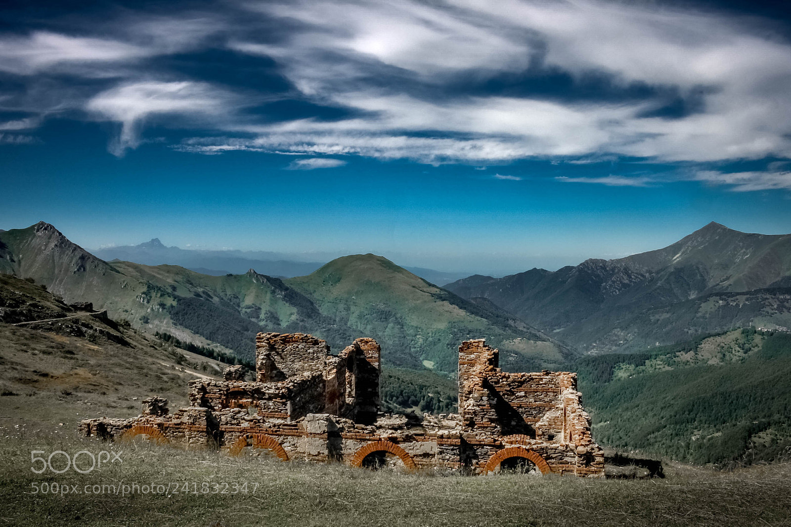 Canon EOS 1100D (EOS Rebel T3 / EOS Kiss X50) sample photo. Ruins at tenda pass photography