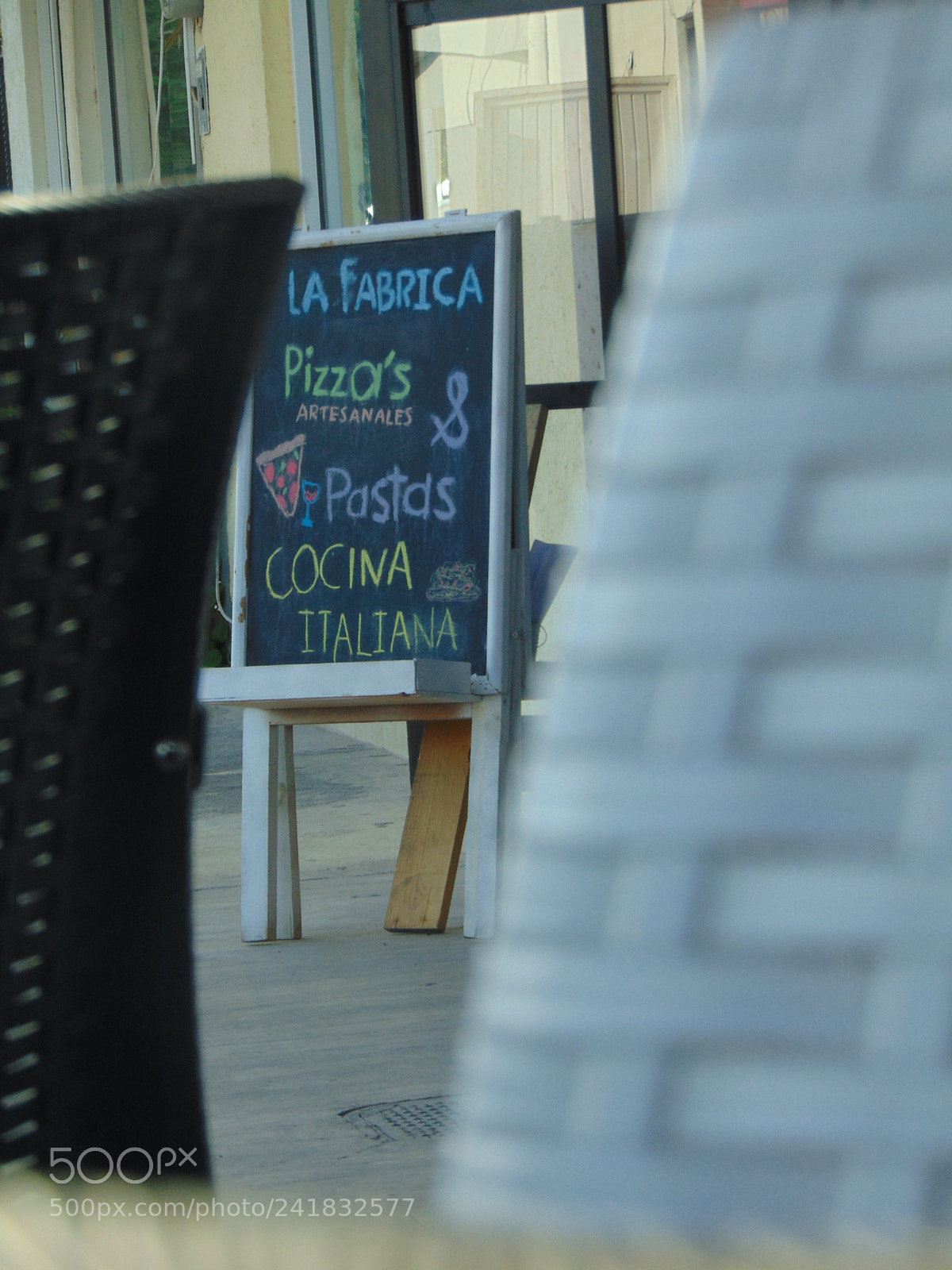 Sony Cyber-shot DSC-H300 sample photo. Pizza sign photography