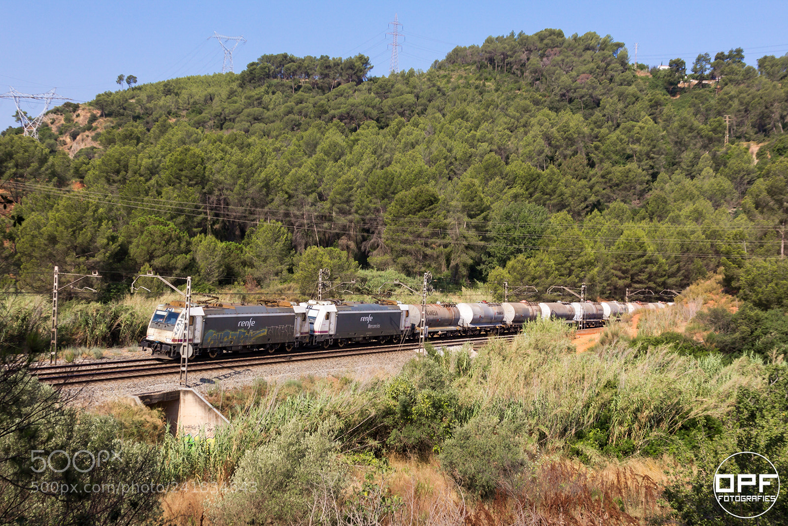 Canon EOS 60D sample photo. Renfe 253 photography