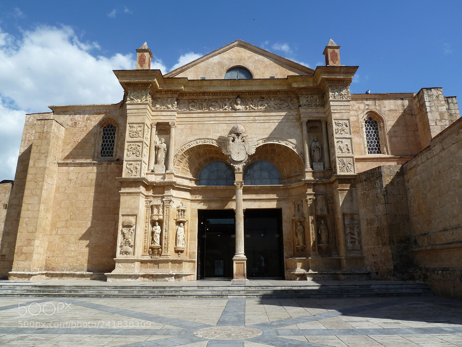 Panasonic Lumix DMC-ZS5 (Lumix DMC-TZ8) sample photo. Catedral santo domingo photography