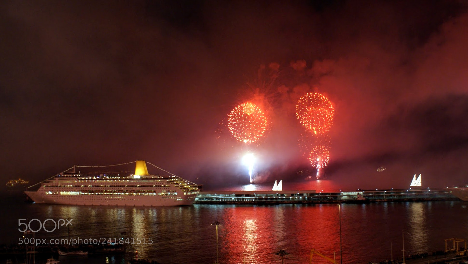 Sony DT 18-70mm F3.5-5.6 sample photo. New year photography