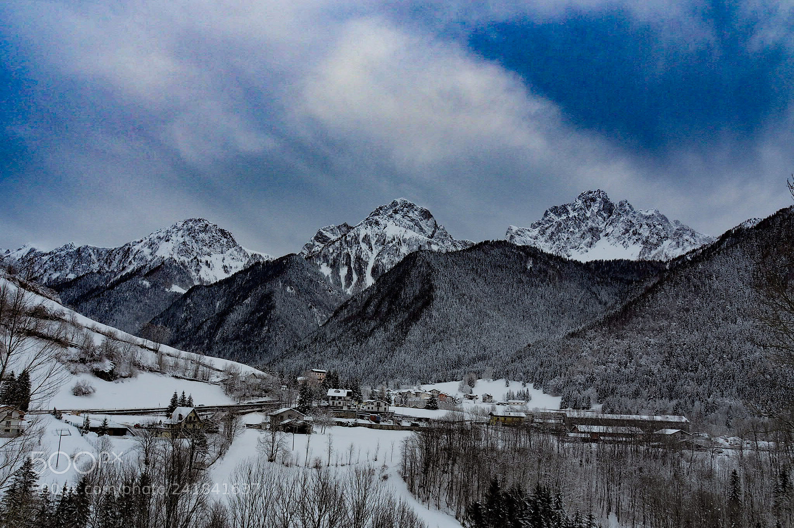 Olympus OM-D E-M10 II sample photo. Schilpario invernale photography