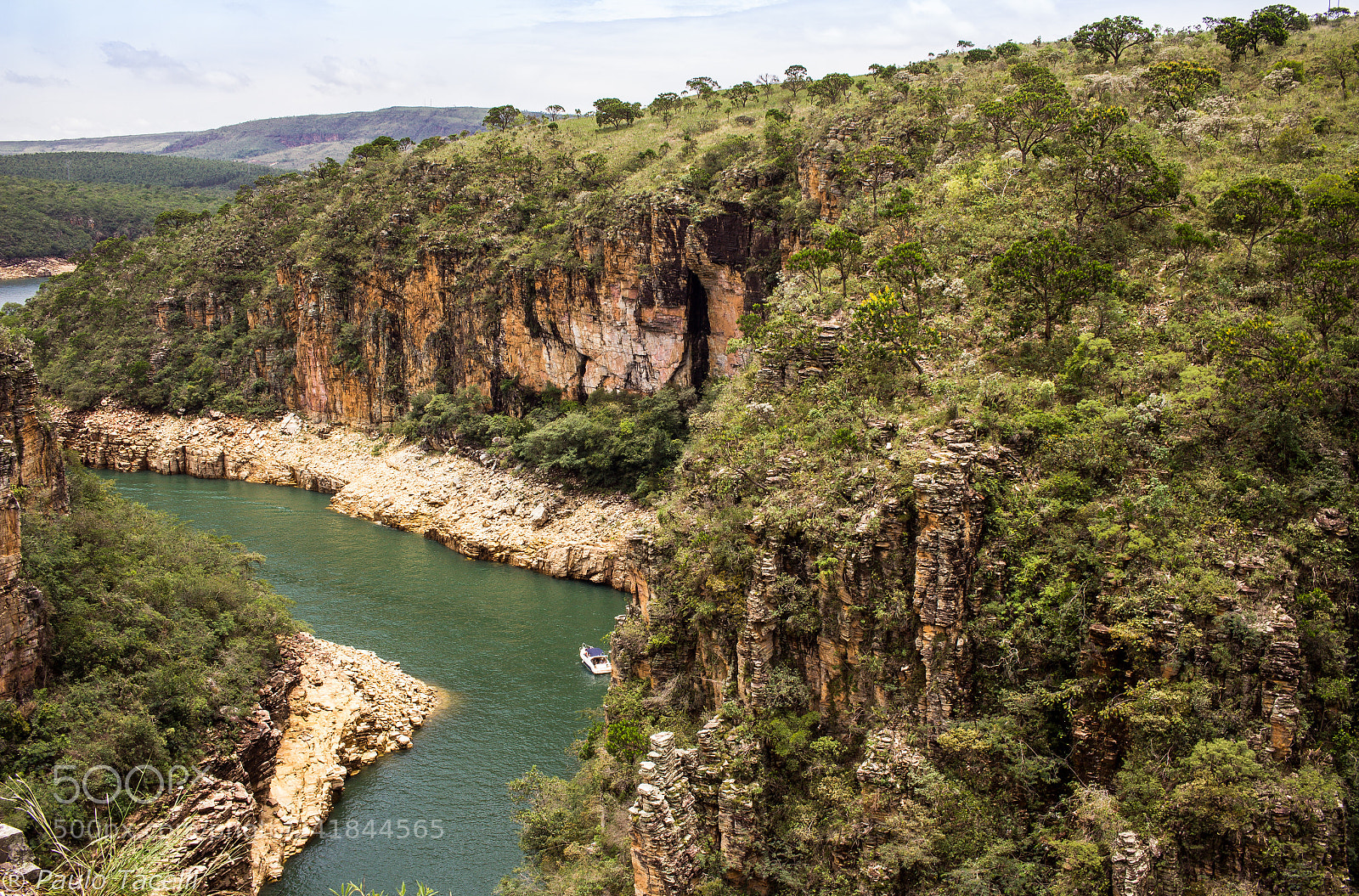 Canon EOS 1200D (EOS Rebel T5 / EOS Kiss X70 / EOS Hi) sample photo. Canyon de furnas photography