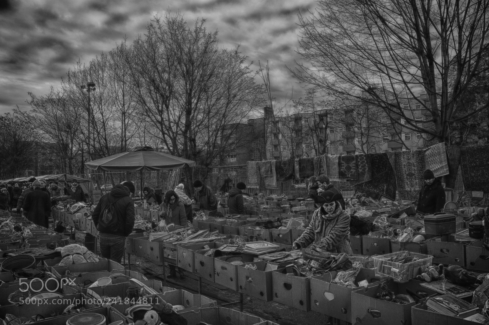 Canon EOS 100D (EOS Rebel SL1 / EOS Kiss X7) sample photo. Sundays at mauerpark photography