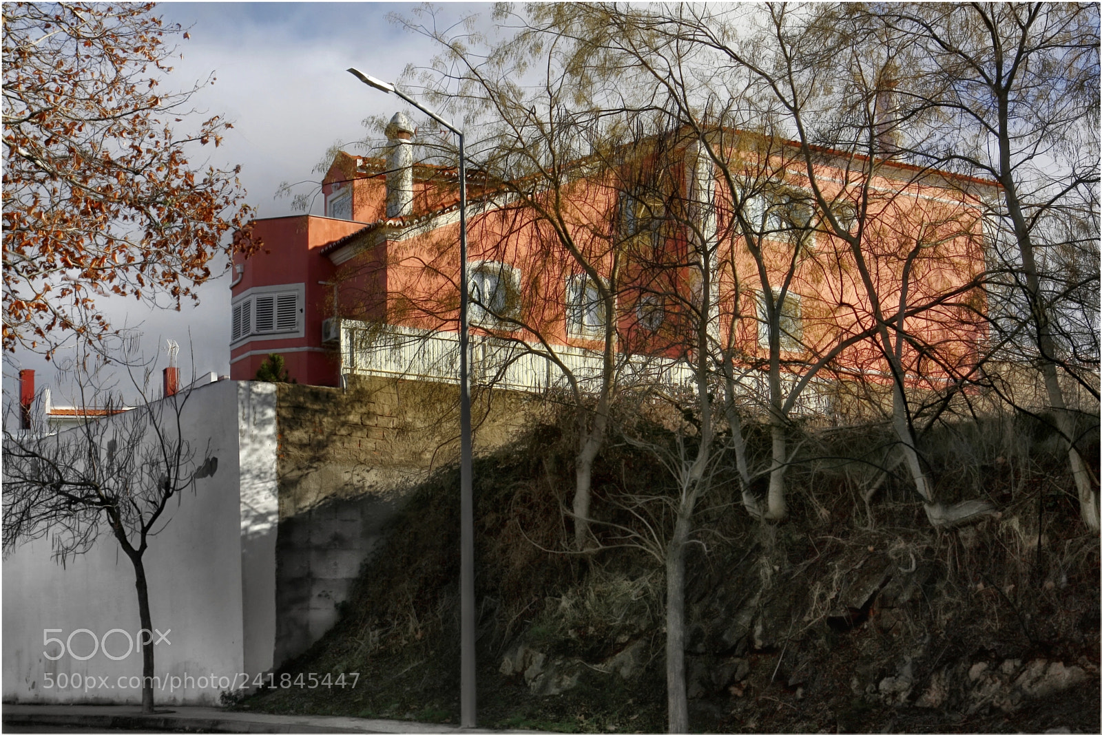 Canon EOS 1000D (EOS Digital Rebel XS / EOS Kiss F) sample photo. The house on the photography