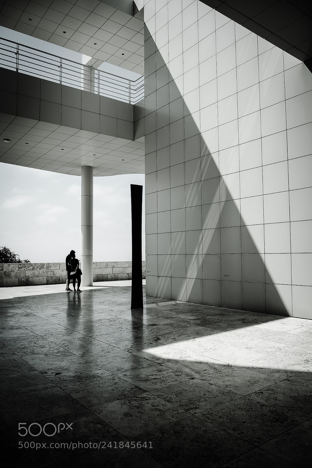 Fujifilm X-T1 sample photo. Couple in the shadow photography