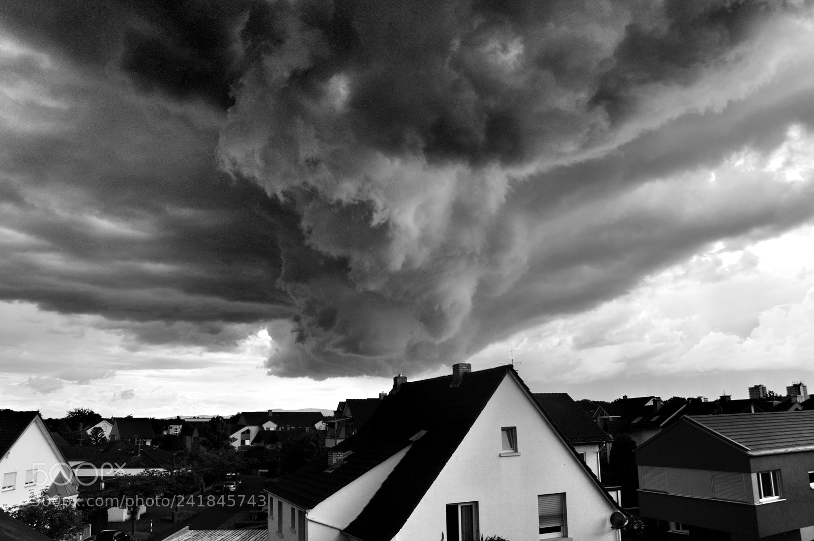 Nikon D5000 sample photo. Storm over frankfurt photography