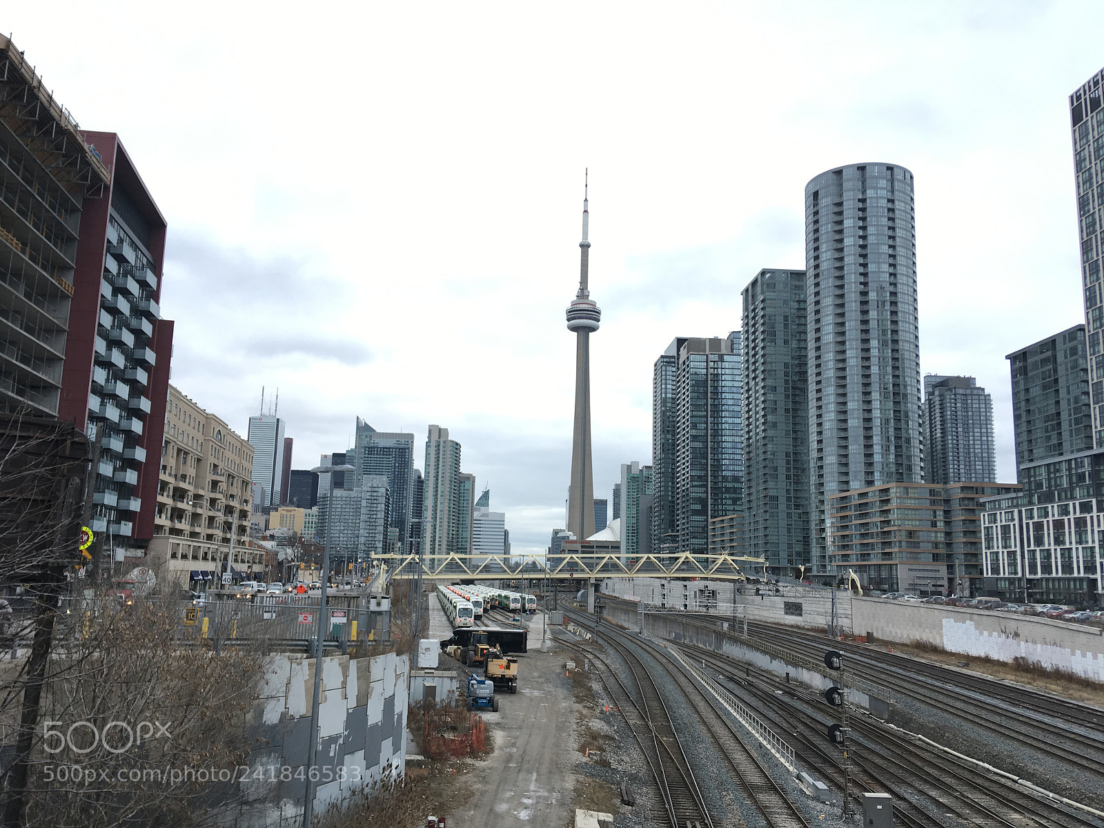 Apple iPhone SE sample photo. City photography